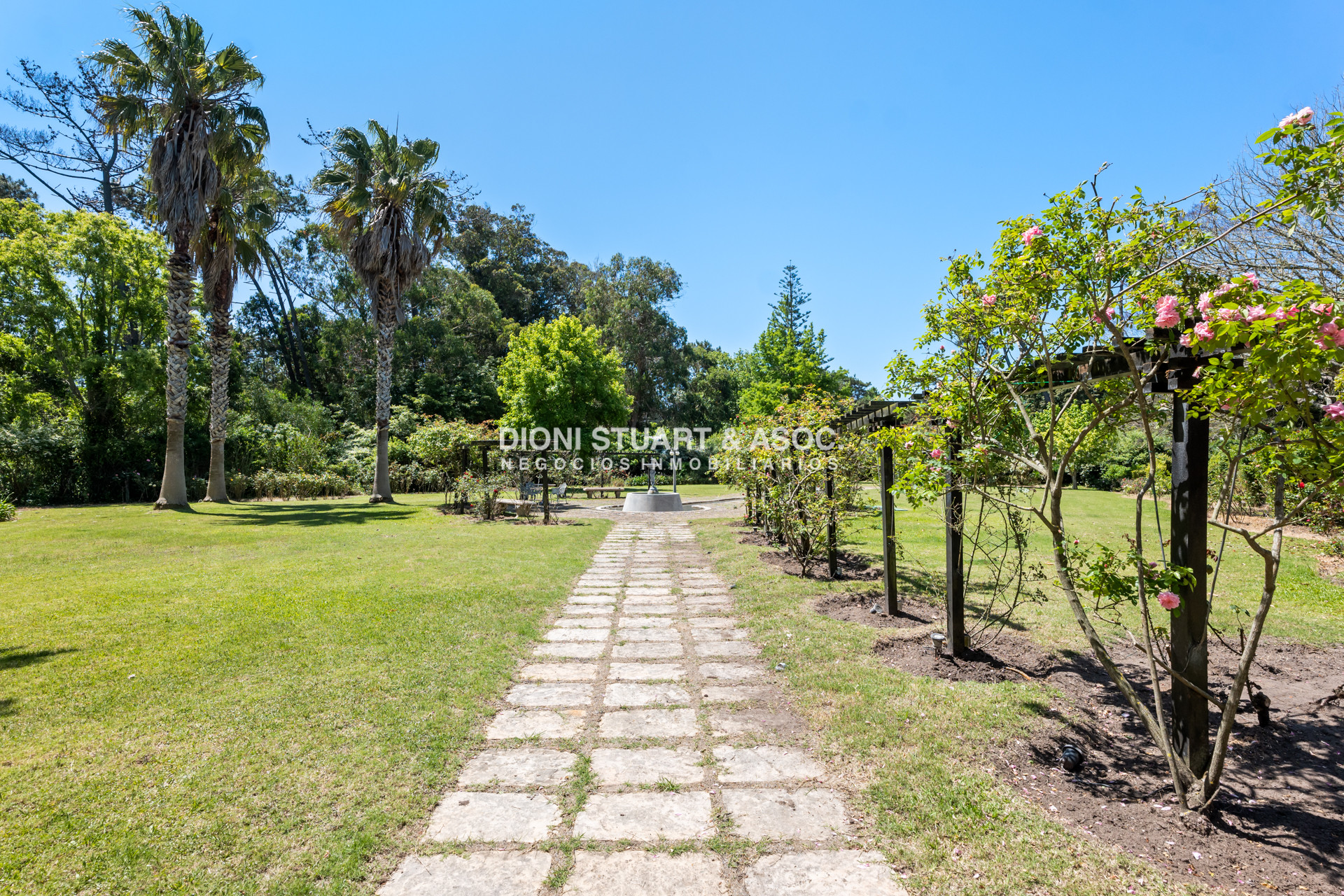 Casa ID.843 - CASA EN VENTA EN EL GOLF - INCREIBLE