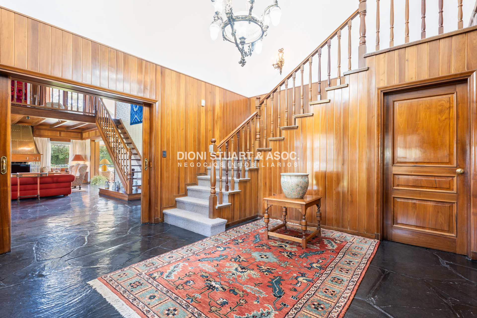 Casa ID.878 - CASA EN VENTA EN PINARES - SUPER TERRENO Y MEGA CONSTRUCCIÓN