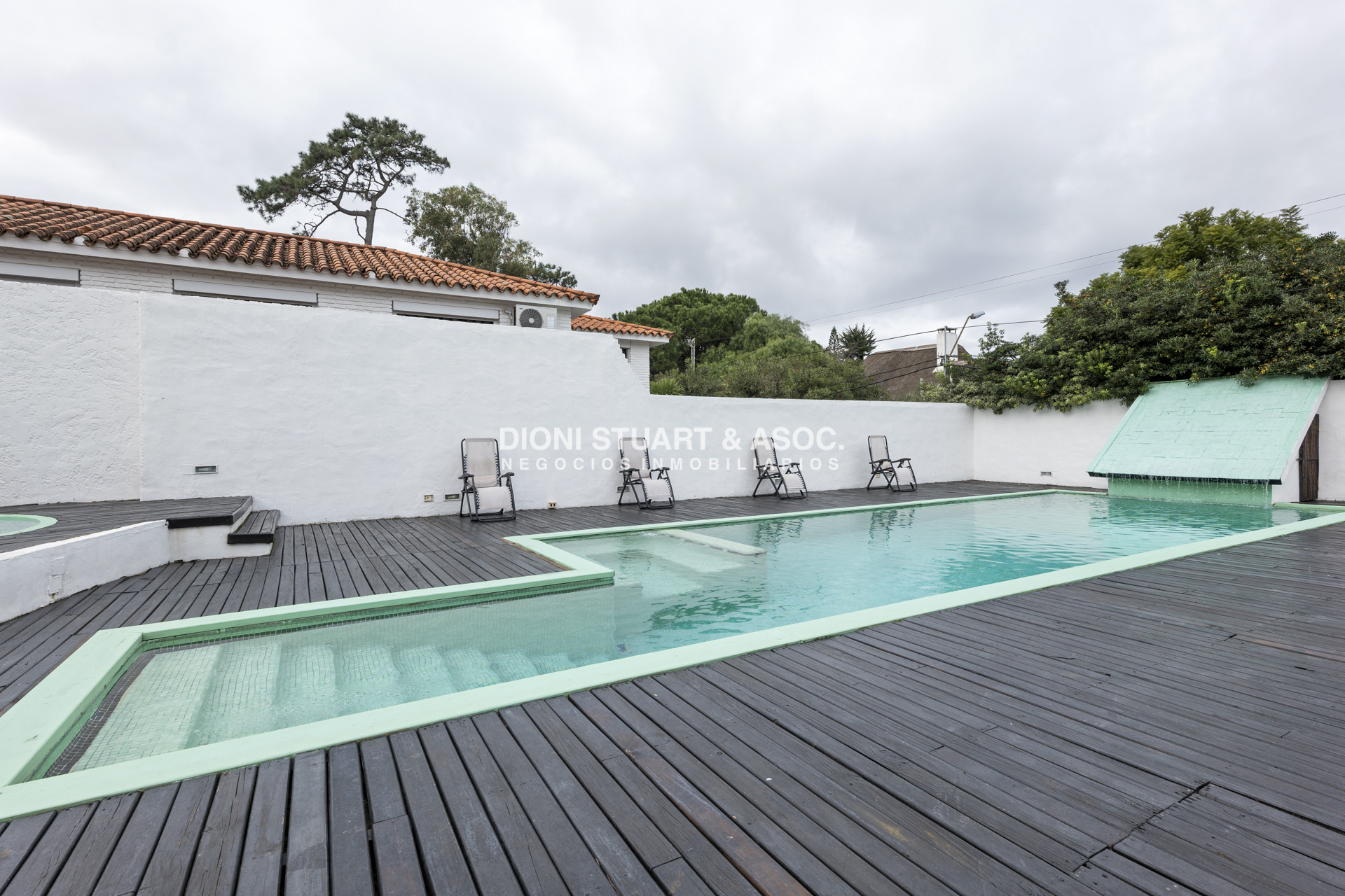Casa ID.680 - CASA EN ALQUILER ANUAL EN LA MANSA - 5 DORMITORIOS - CON PISCINA