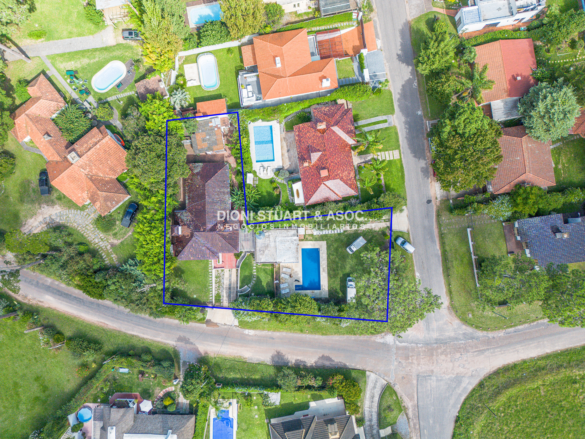 Casa ID.644 - OPORTUNIDAD - CASA EN ROOSEVELT - 5 DORMITORIOS Y 5 BAÑOS - PISCINA CLIMATIZADA