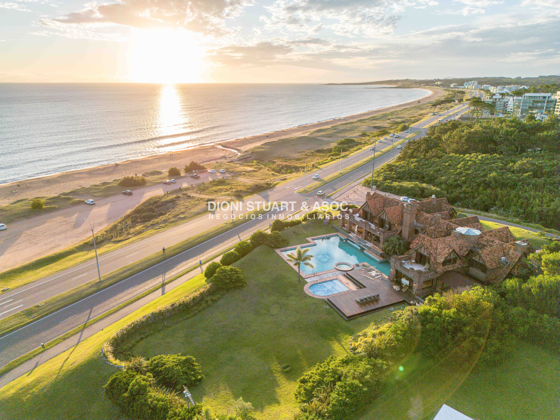 Casa ID.879 - MANSION FRENTE AL MAR - PLAYA MANSA