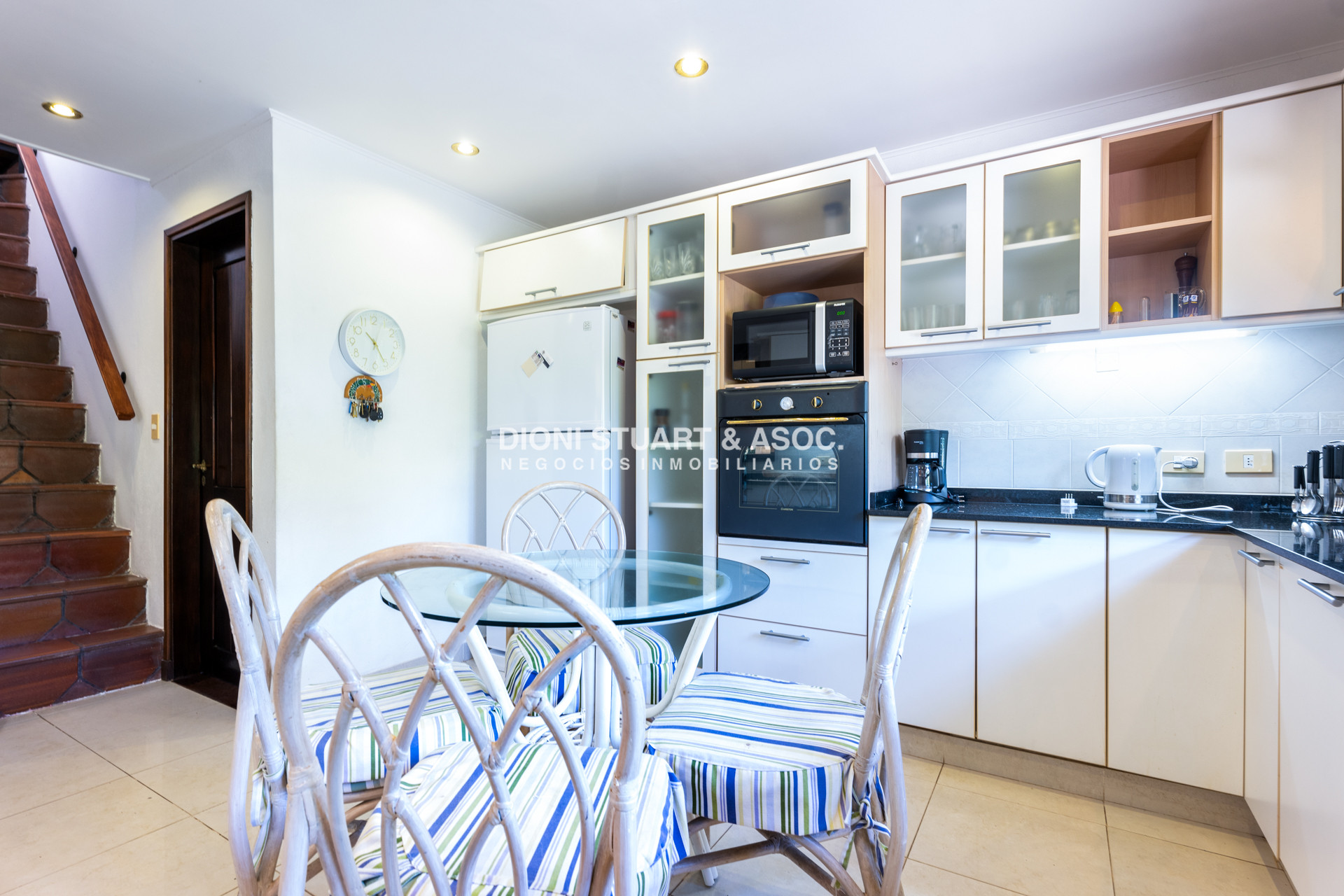 Casa ID.906 - CASA EN ALQUILER ANUAL SAN RAFAEL - EL GOLF - 3 DORMITORIOS EN SUITE + DEP. - PISCINA