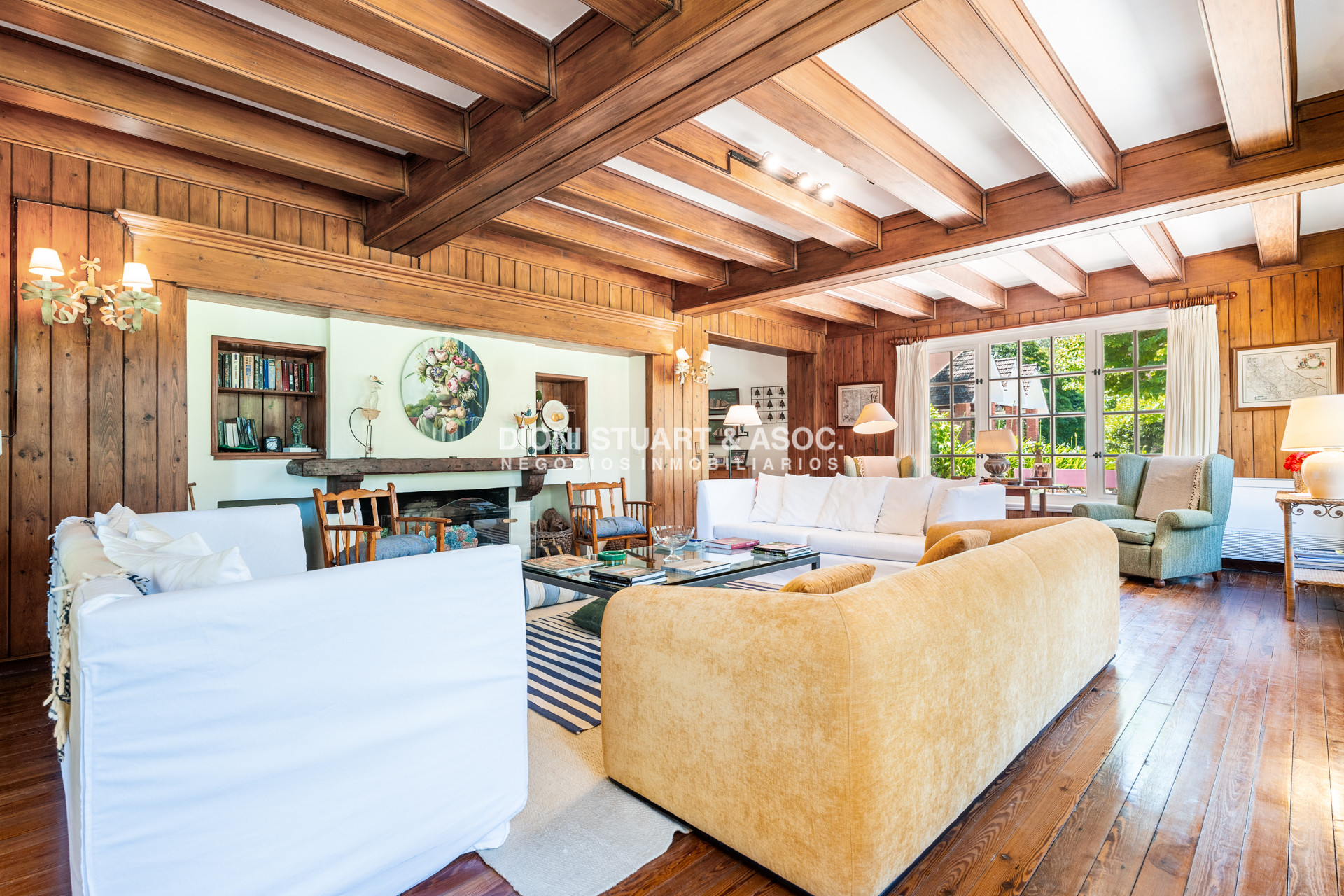 Casa ID.858 - Gran Casa en el Golf - 5 Dorm y Dep. - ARQ. ARTURO DUBOURG