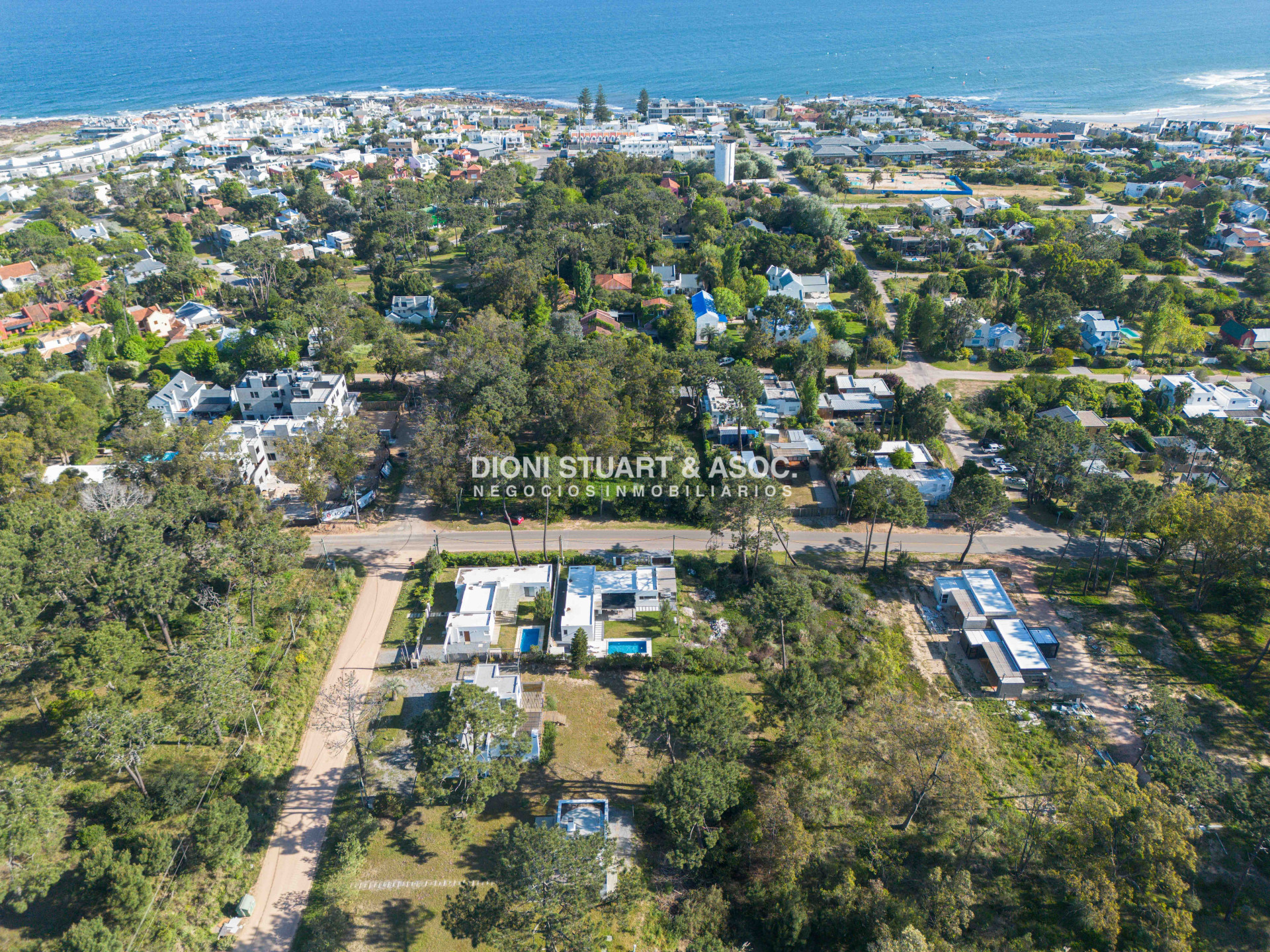 Casa ID.805 - CASA NUEVA EN VENTA EN MONTOYA LA BARRA - 3 DORMITORIOS Y PISCINA