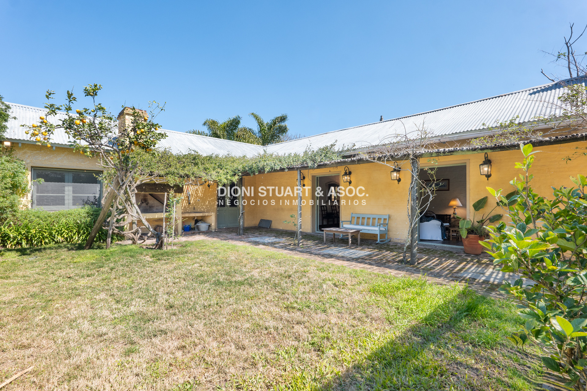 Casa ID.765 - ALQUILER DE TEMPORADA CASA EN LA BARRA CON 4 DORMITORIOS Y PISCINA MUY CERCA DEL MAR