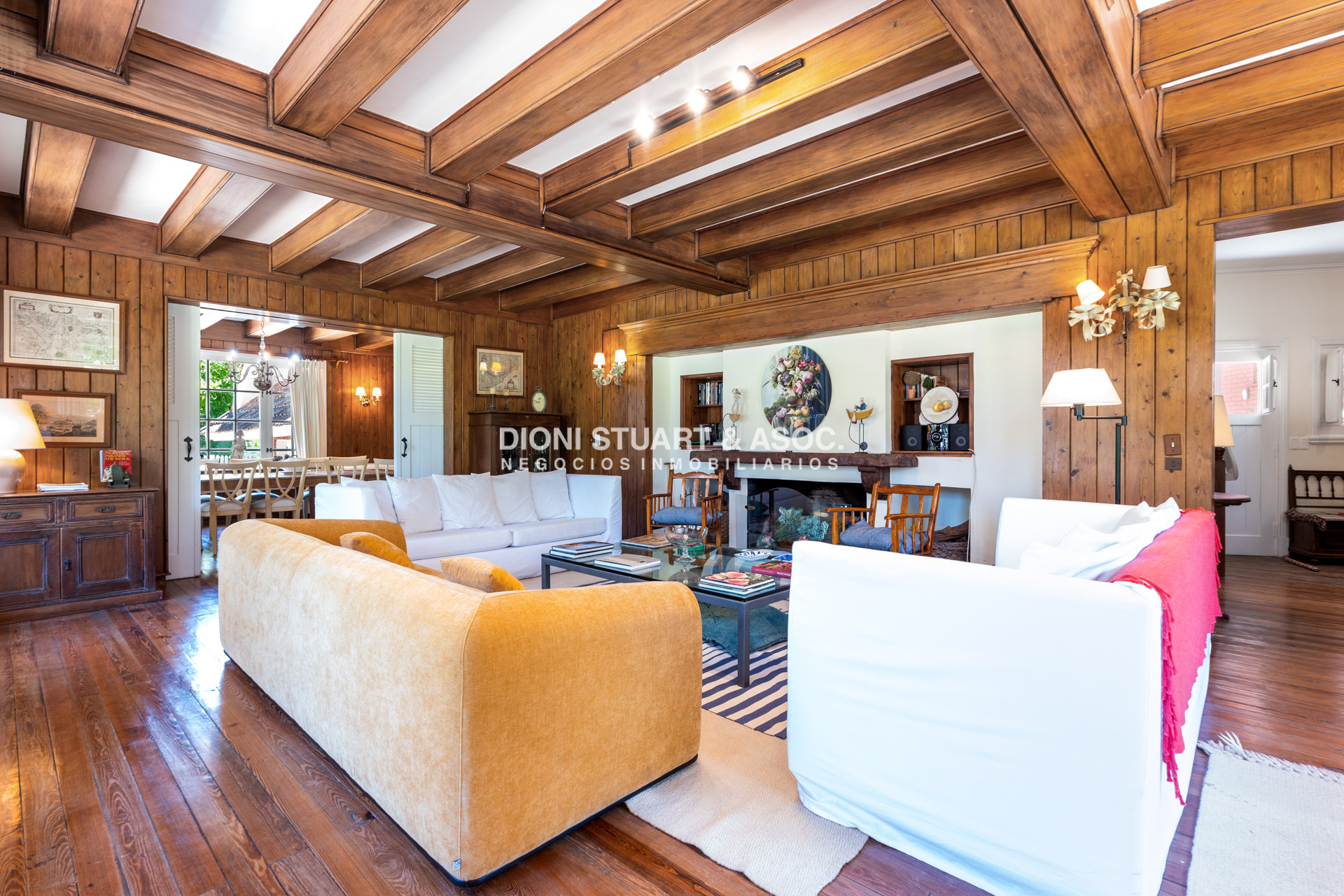 Casa ID.858 - Gran Casa en el Golf - 5 Dorm y Dep. - ARQ. ARTURO DUBOURG