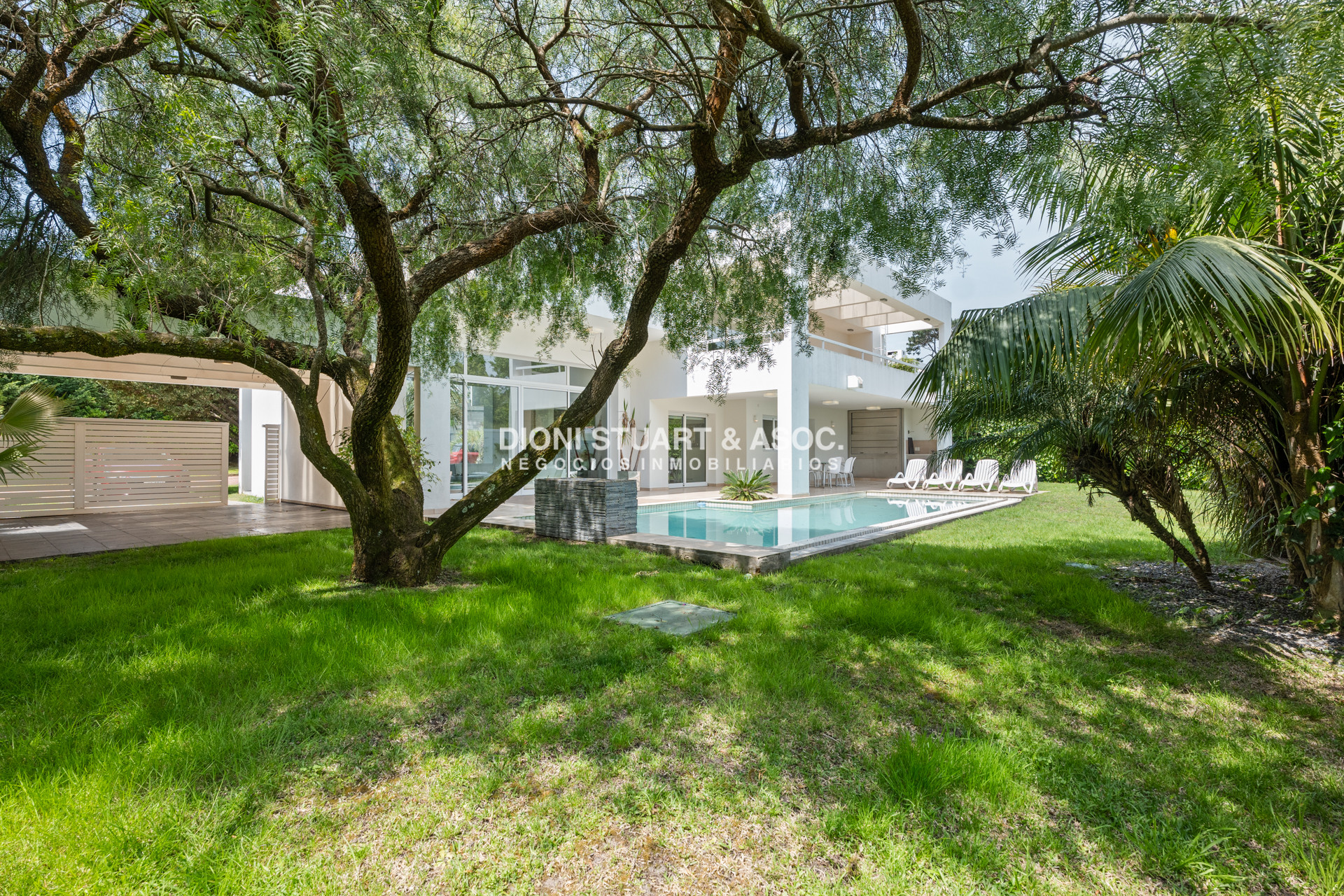 Casa ID.809 - Casa en Boluevard Park - 5 Dormitorios