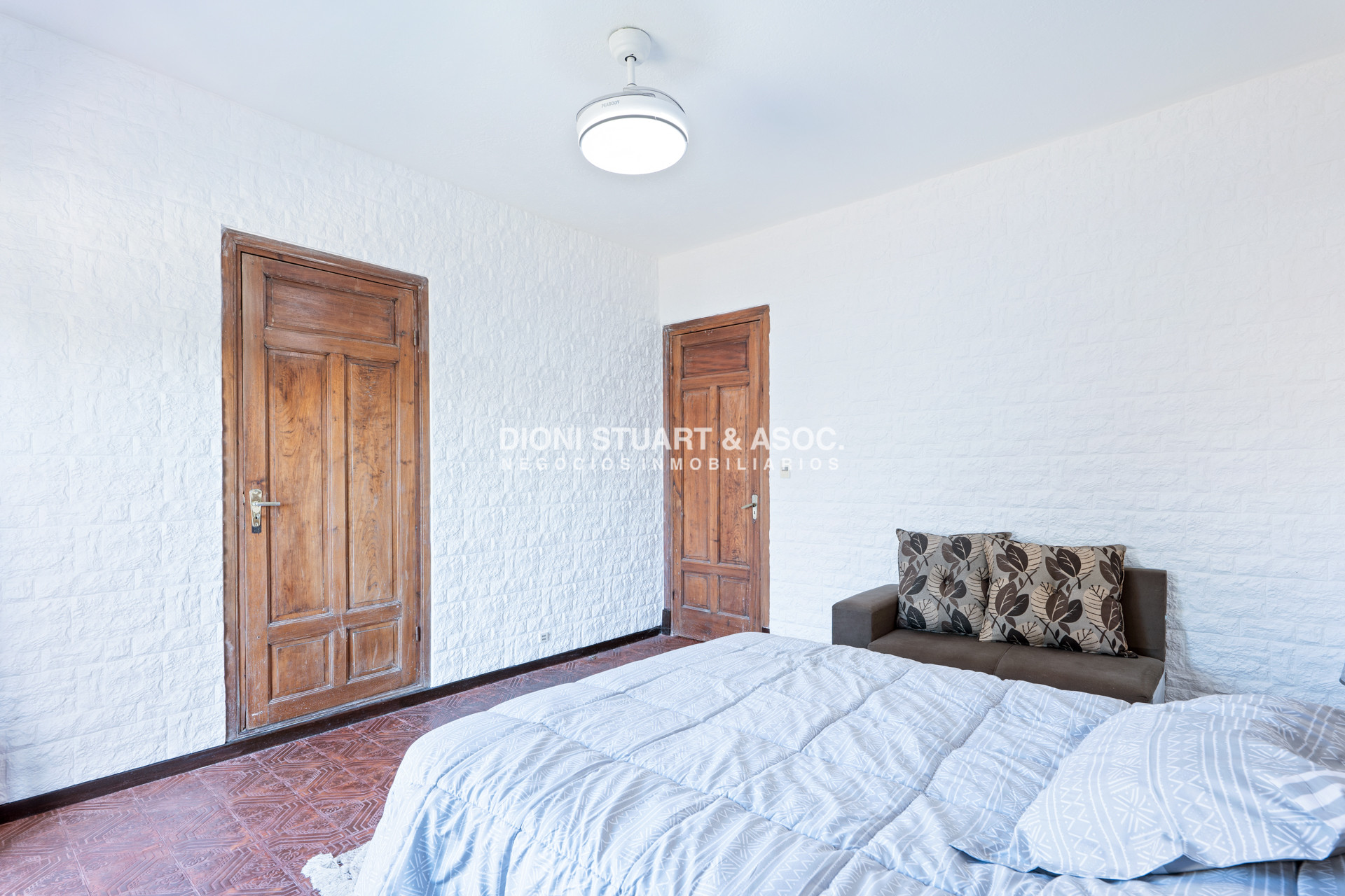 Casa ID.527 - CASA EN VENTA EN PUNTA DEL ESTE - 4 DORMITORIOS