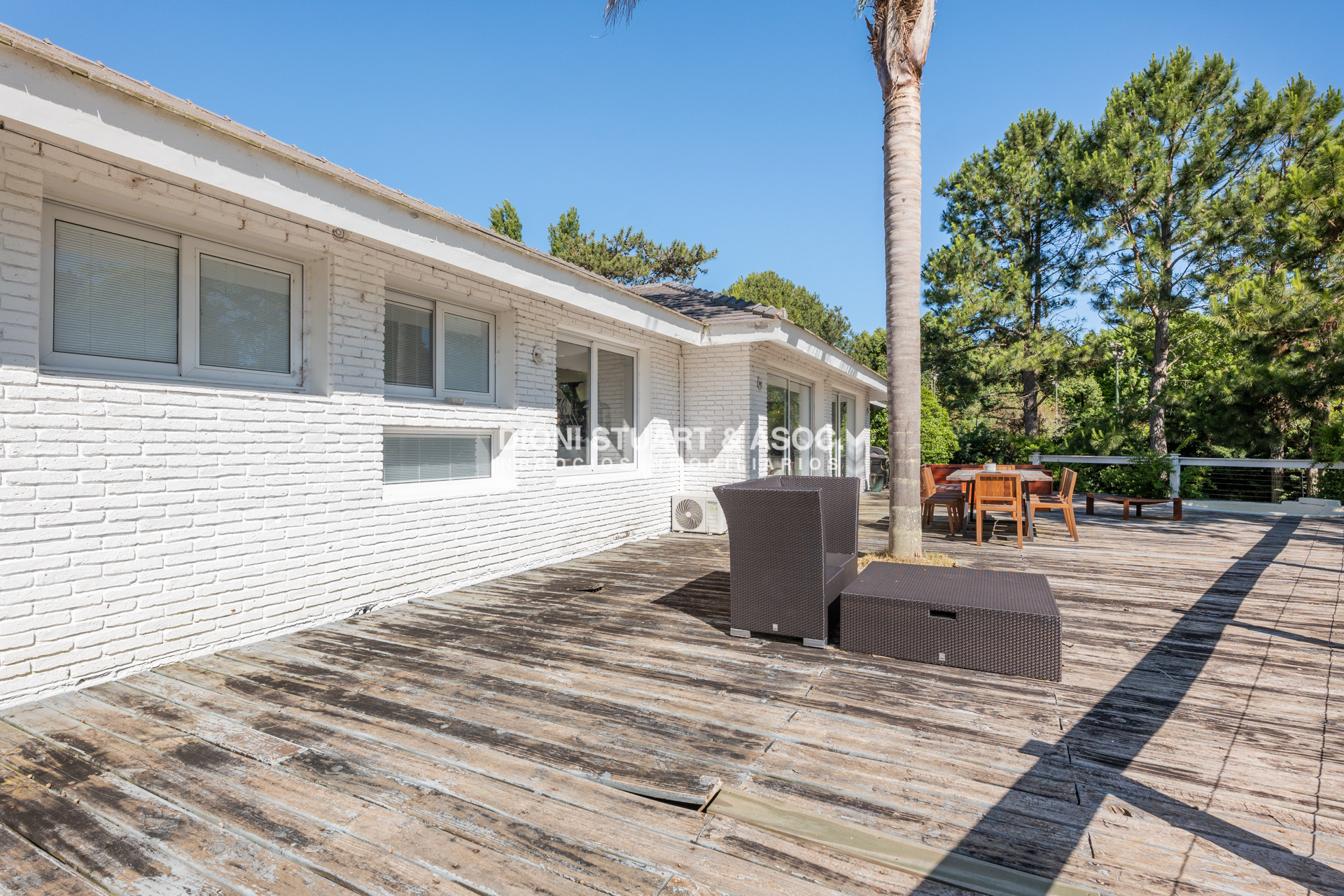 Casa ID.857 - CASA EN VENTA EN EL GOLF DE 4 DORMITORIOS Y DEP. - VISTA DIRECTA AL GOLF
