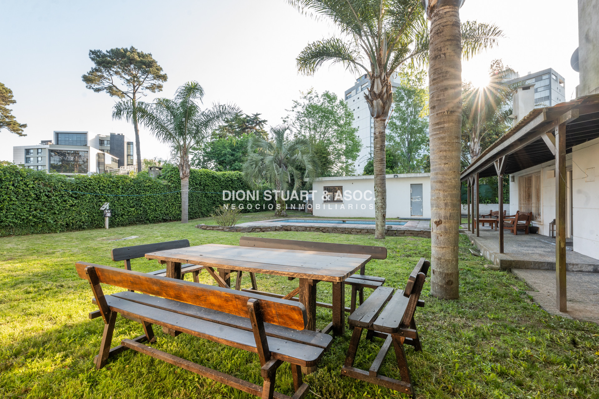 Casa ID.810 - CASA EN ALQUILER DE VERANO CON 4 DORMITORIOS CON PISCINA EN CANTEGRIL CERCA DE TODO 