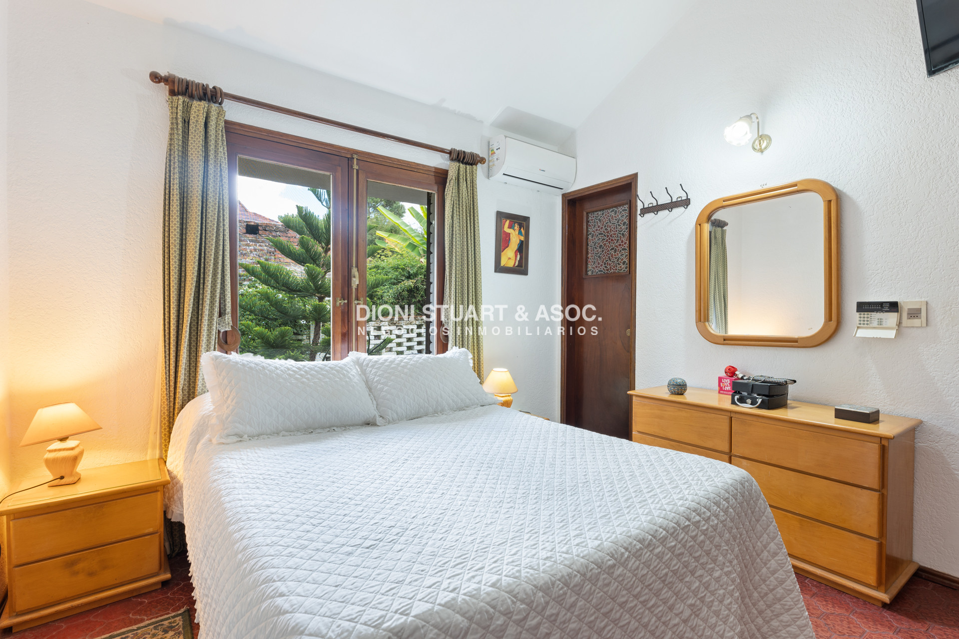 Casa ID.644 - OPORTUNIDAD - CASA EN ROOSEVELT - 5 DORMITORIOS Y 5 BAÑOS - PISCINA CLIMATIZADA