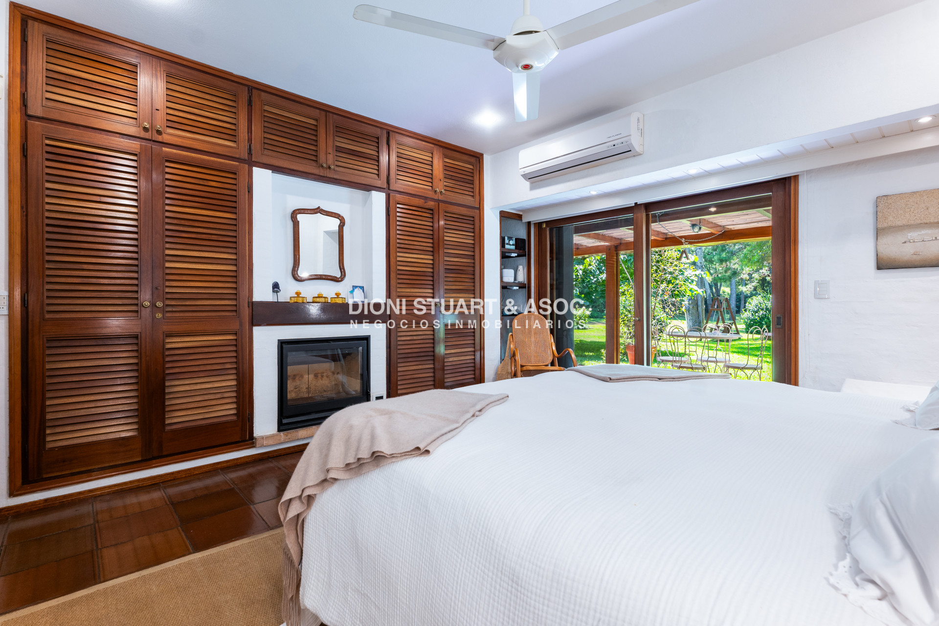 Casa ID.889 - CASA EN VENTA IMPONENTE EN EL GOLF - SAN RAFAEL - 6 DORMITORIOS