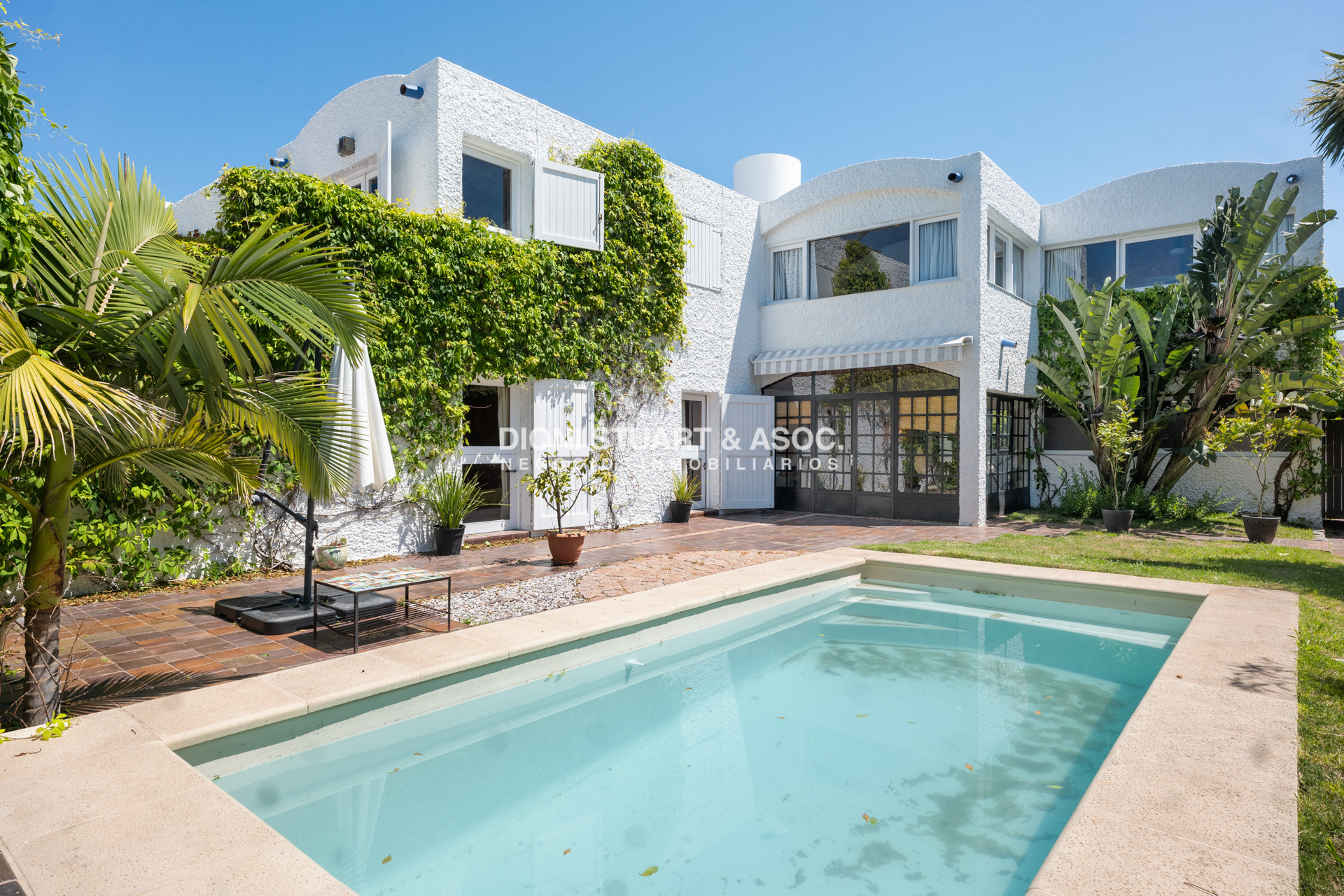 Casa ID.807 - CASA EN VENTA EN LA PENINSULA PUNTA DEL ESTE CON 4 DORMITORIOS