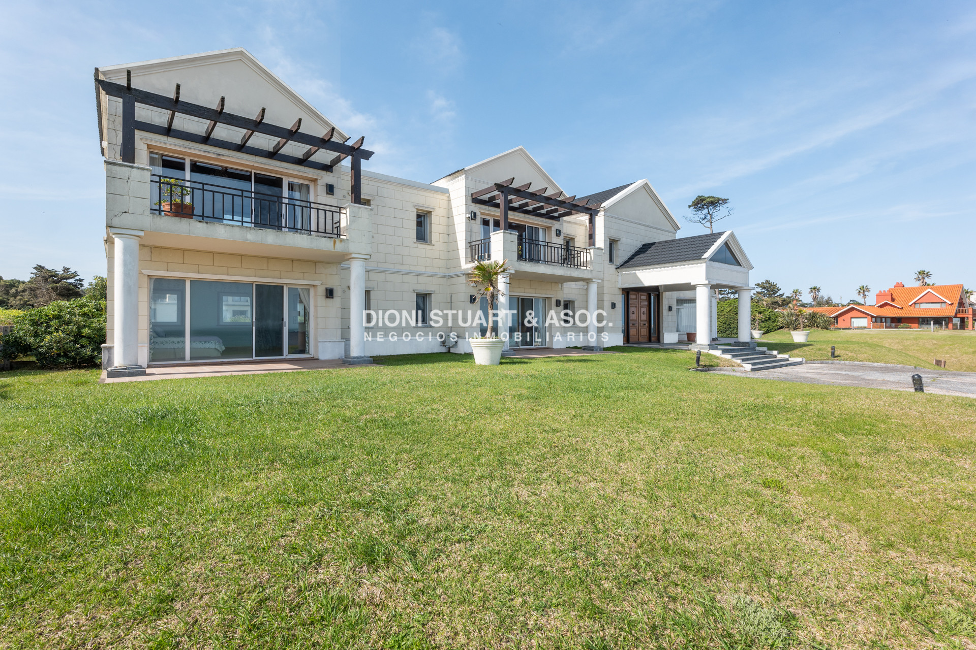 Casa ID.769 - Mansion En Primera Linea Playa Mansa