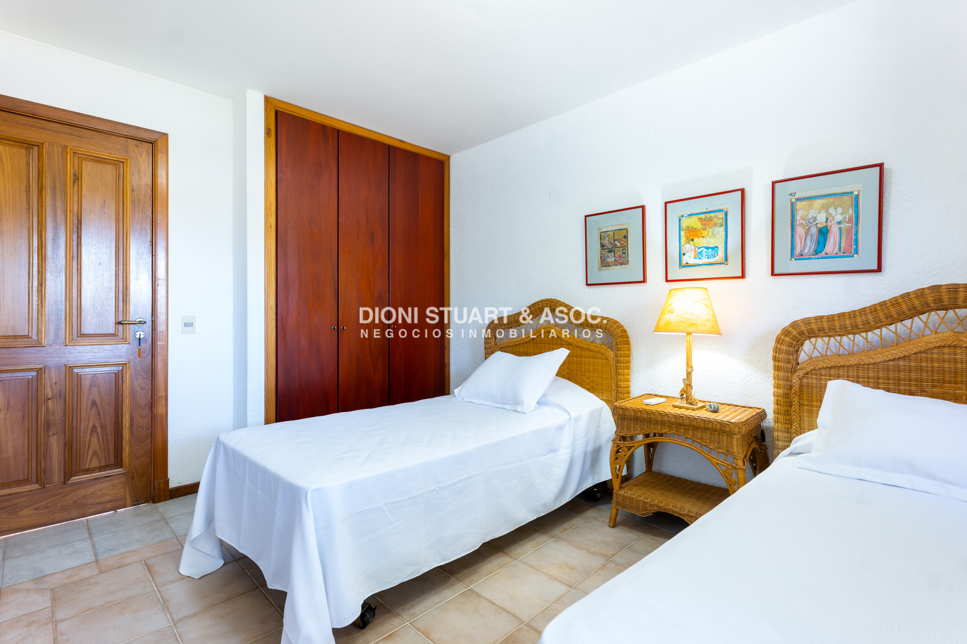 Casa ID.843 - CASA EN VENTA EN EL GOLF - INCREIBLE