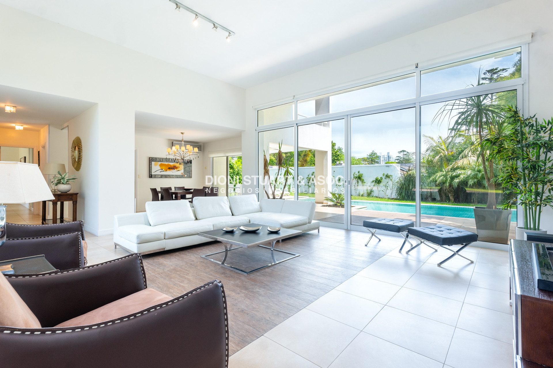Casa ID.809 - Casa en Boluevard Park - 5 Dormitorios