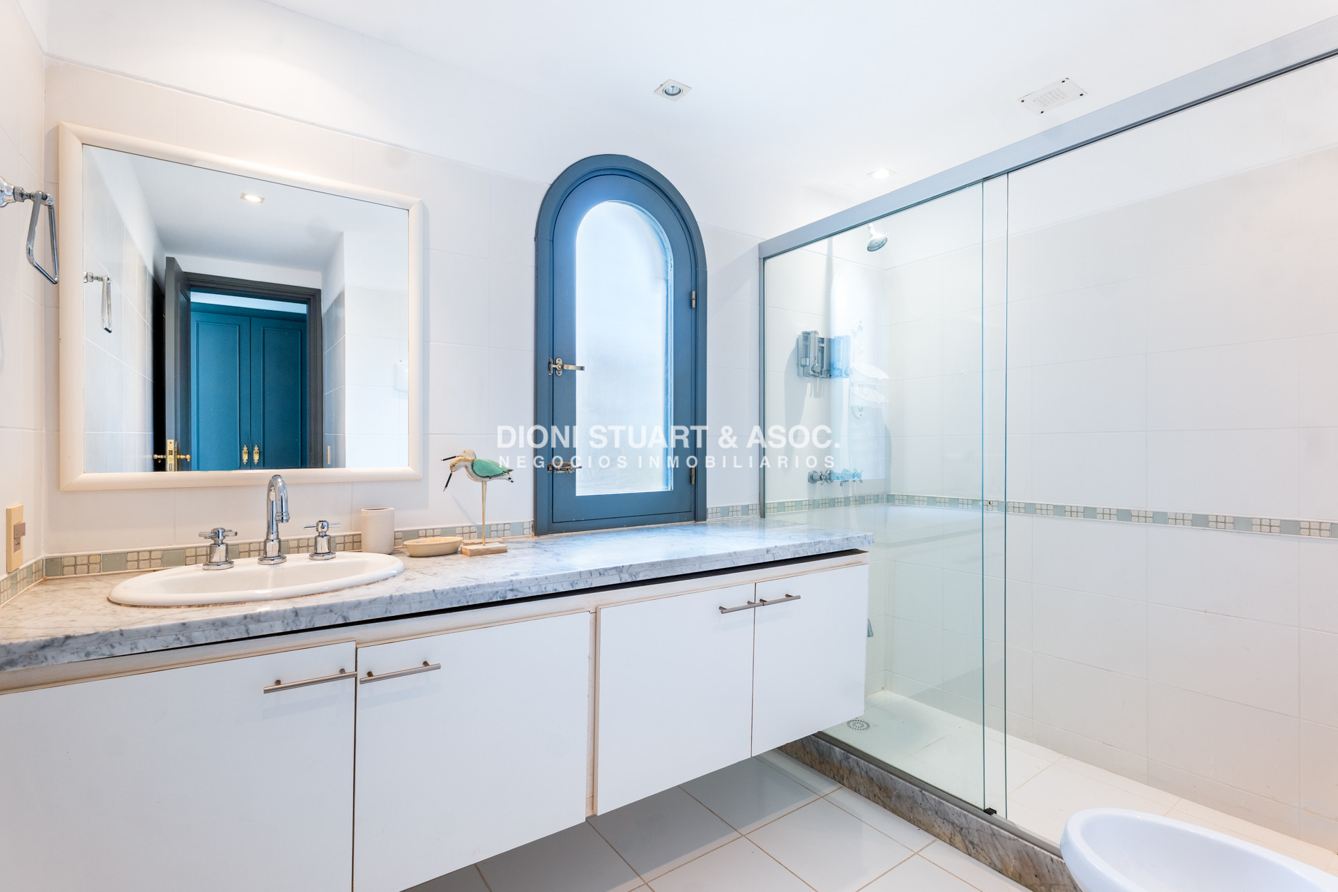 Casa ID.803 - CASA EN VENTA EN EL GOLF CON 8 DORMITORIOS EN SUTIE