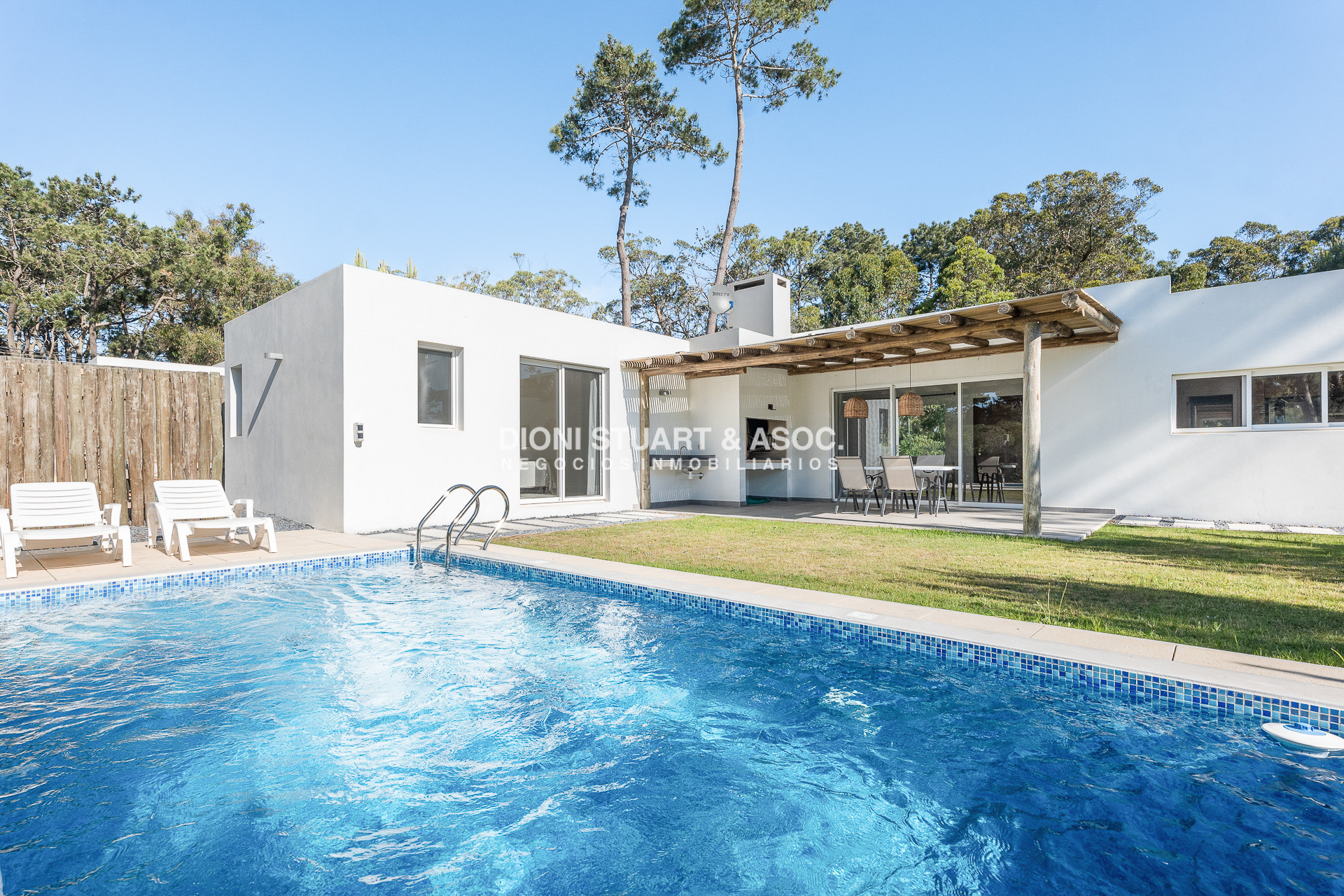 Casa ID.805 - CASA NUEVA EN VENTA EN MONTOYA LA BARRA - 3 DORMITORIOS Y PISCINA