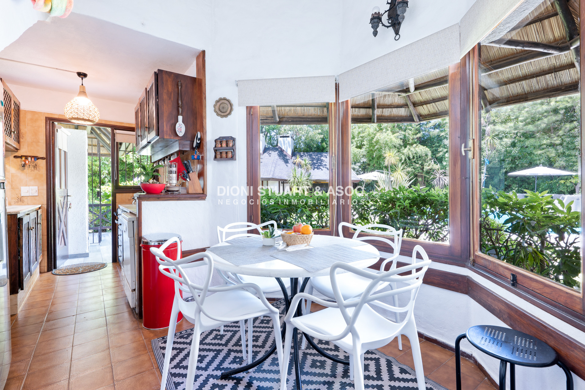 Casa ID.600 - Casa en Pinares - 5 Dorm - Arq. Margoniner