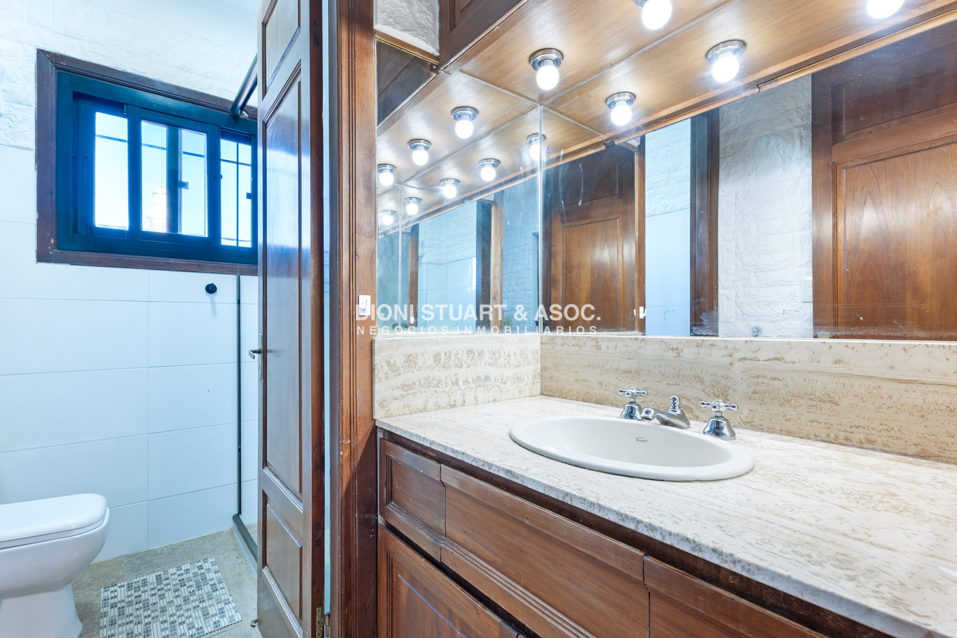 Casa ID.527 - CASA EN VENTA EN PUNTA DEL ESTE - 4 DORMITORIOS