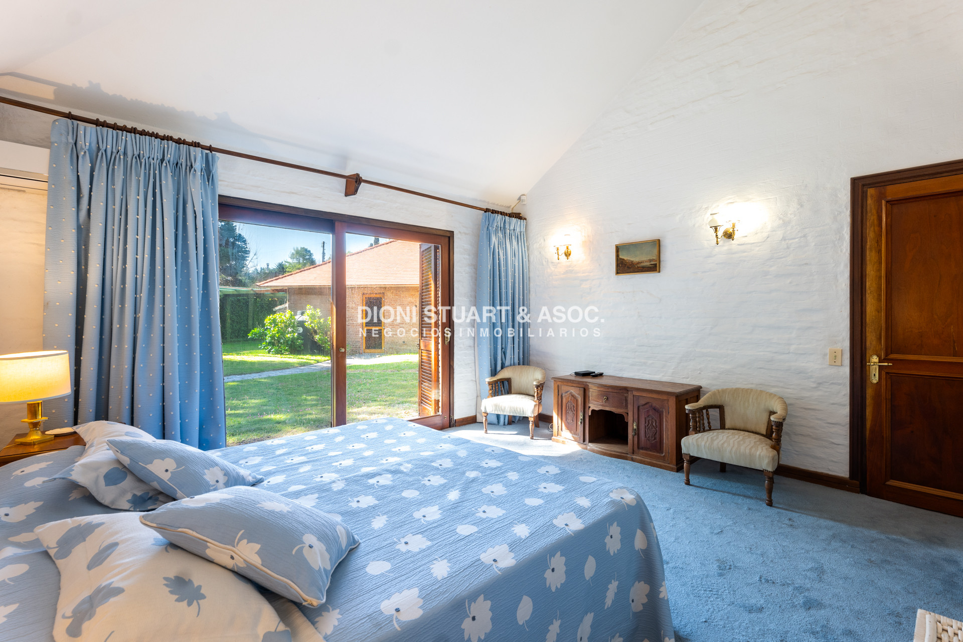 Casa ID.797 - Casa en Alquiler en Barrio Golf - Playa Brava - 5 Dormitorios y Piscina