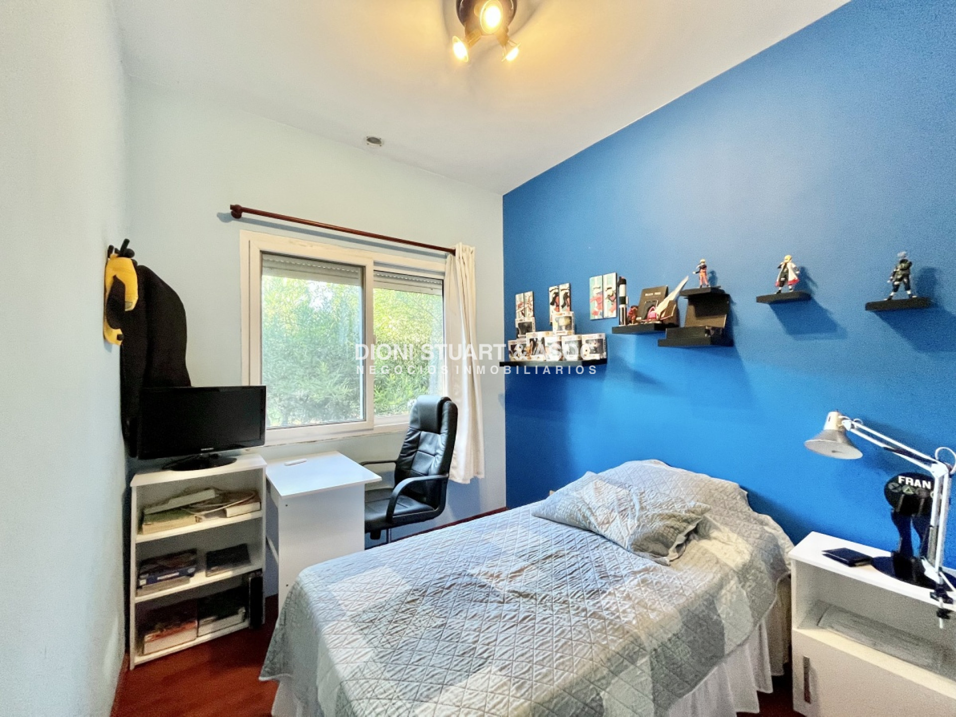 Casa ID.108 - Se vende casa en Parque Burnett