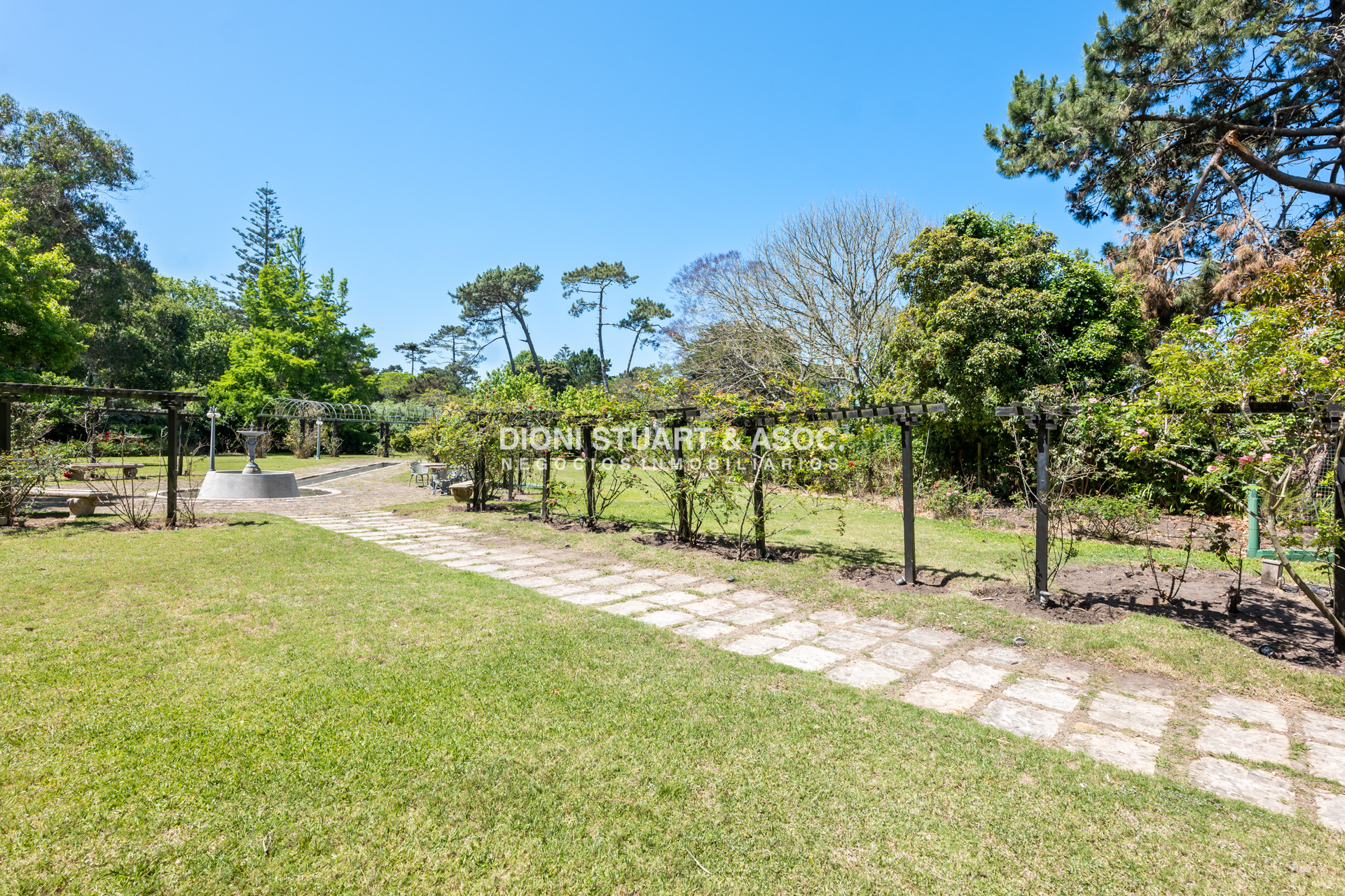 Casa ID.843 - CASA EN VENTA EN EL GOLF - INCREIBLE
