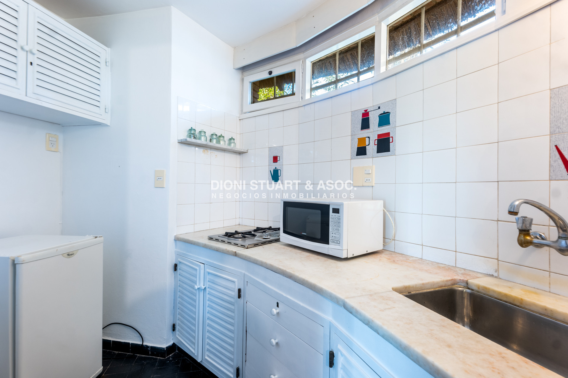 Casa ID.766 - CASA EN VENTA EN PLAYA MANSA CON PISCINA EXCELENTE CONSTRUCCIÓN