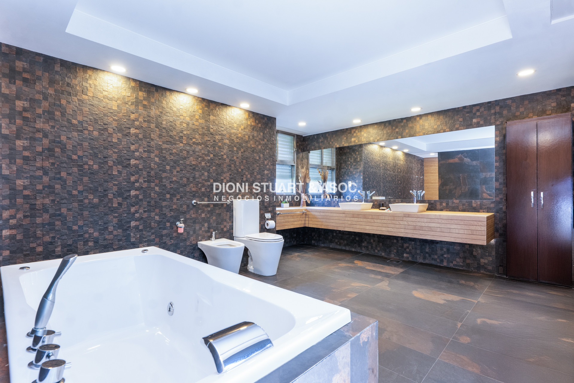 Casa ID.1141 - MANSIÓN EN LUGANO - CERCA DE TODO