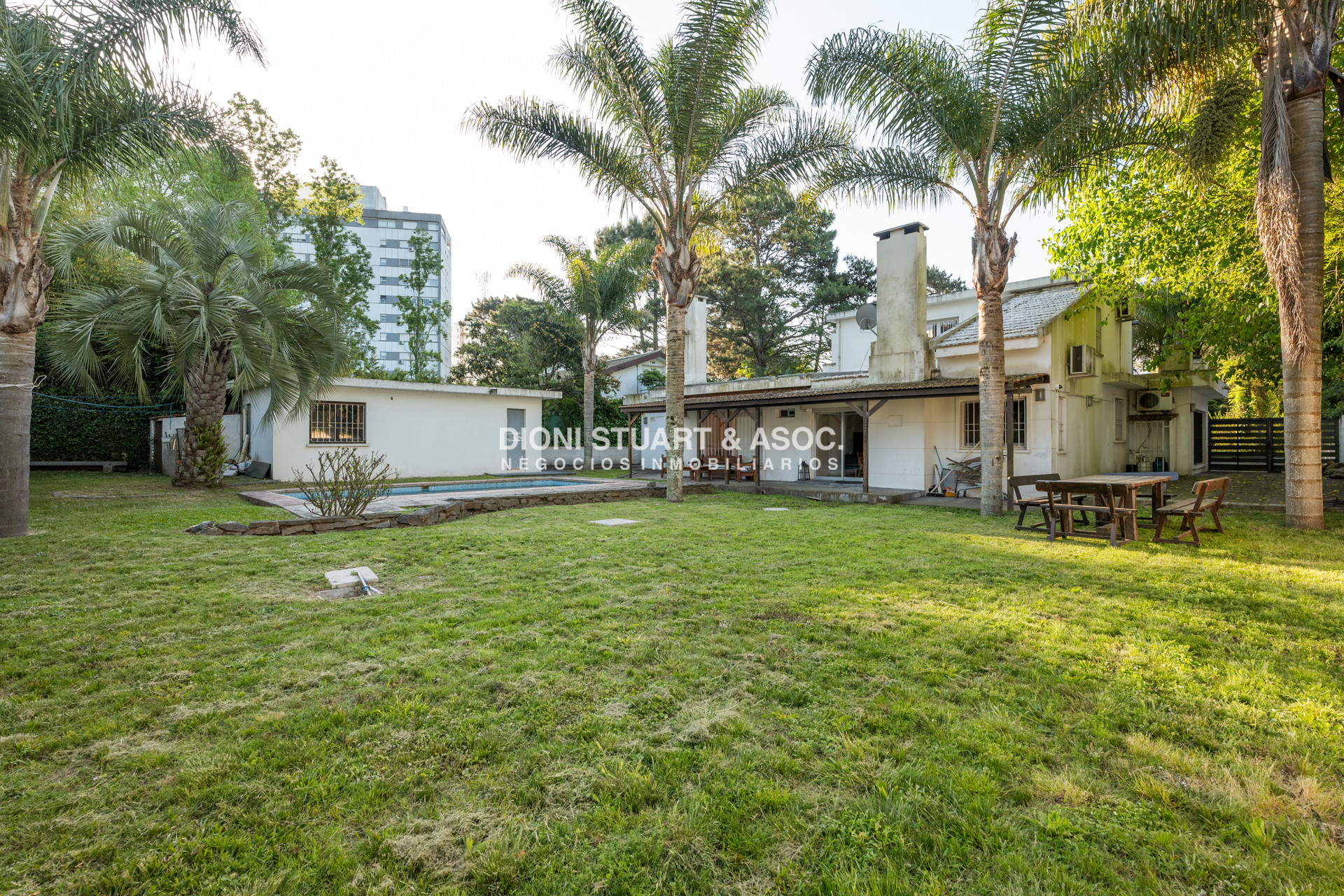 Casa ID.810 - CASA EN ALQUILER DE VERANO CON 4 DORMITORIOS CON PISCINA EN CANTEGRIL CERCA DE TODO 