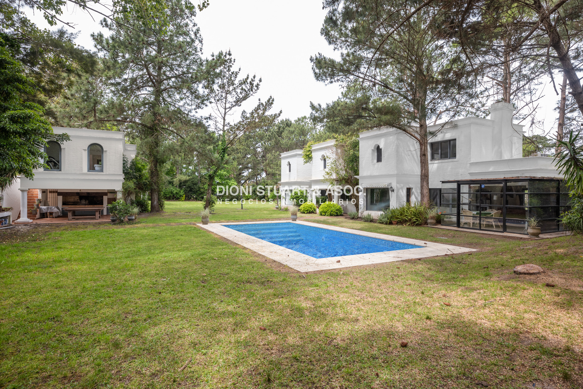 Casa ID.803 - CASA EN VENTA EN EL GOLF CON 8 DORMITORIOS EN SUTIE