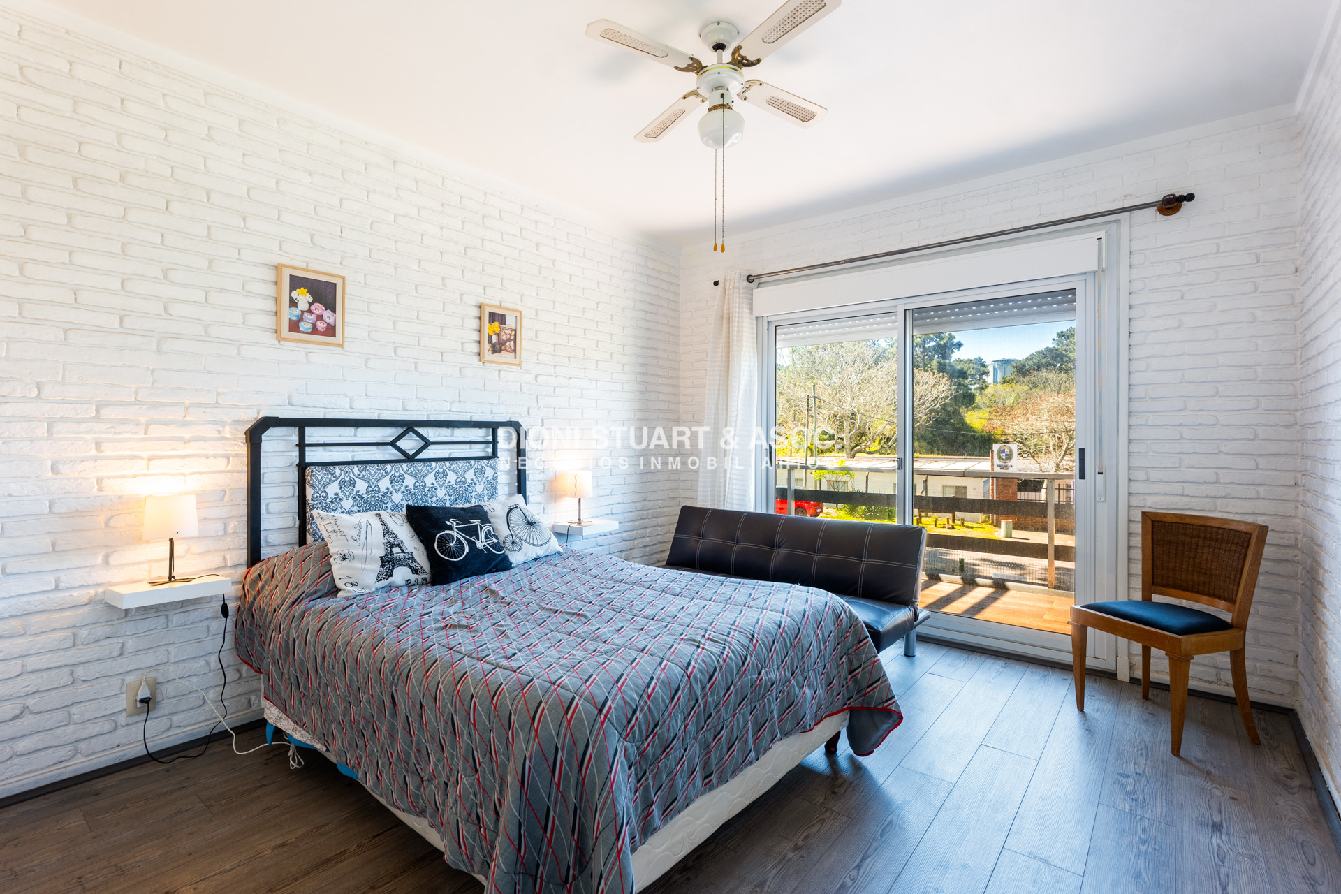 Casa ID.785 - CASA EN VENTA DE 5 DORMITORIOS CERCA DEL SHOPPING