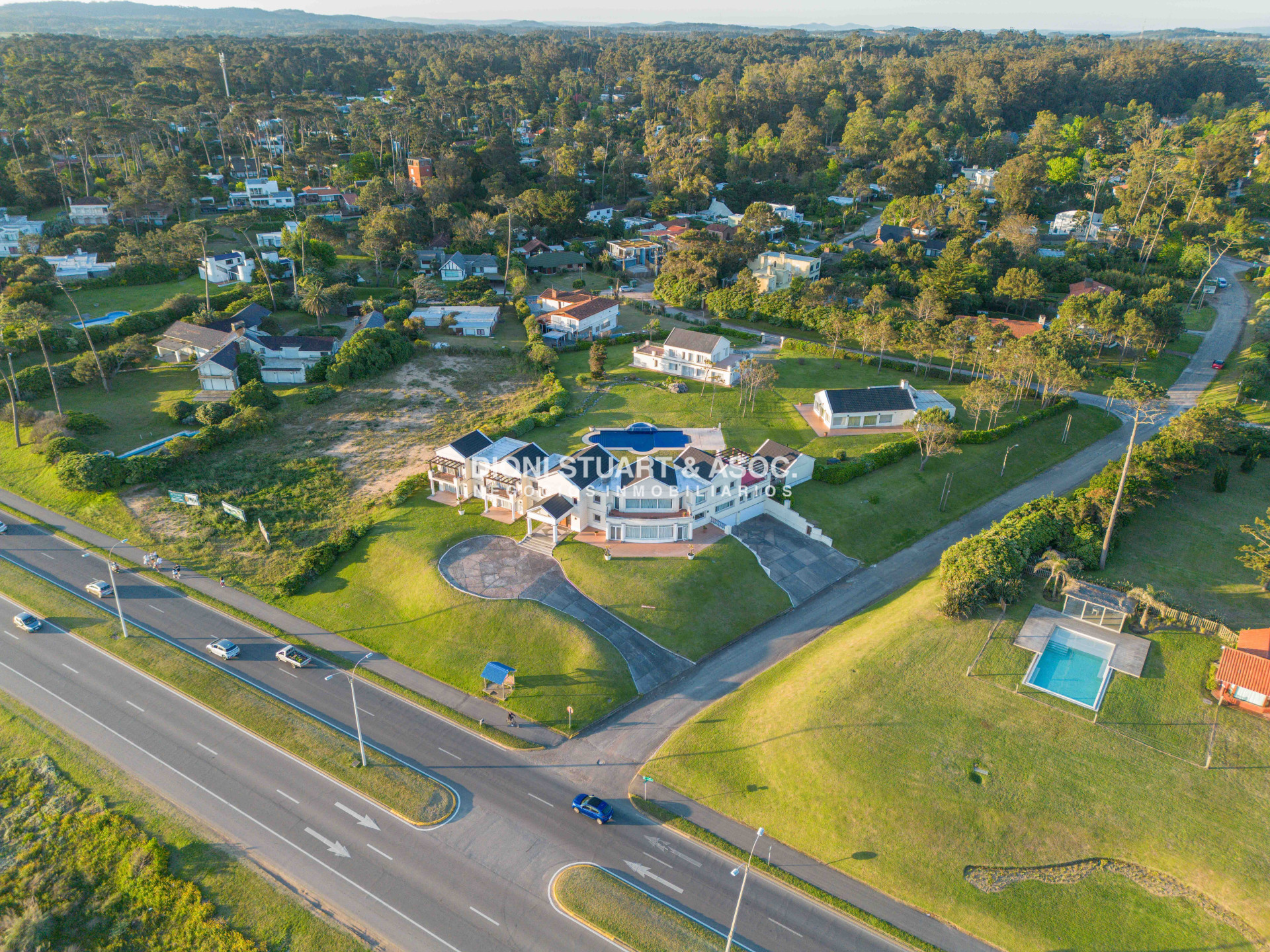 Casa ID.769 - Mansion En Primera Linea Playa Mansa