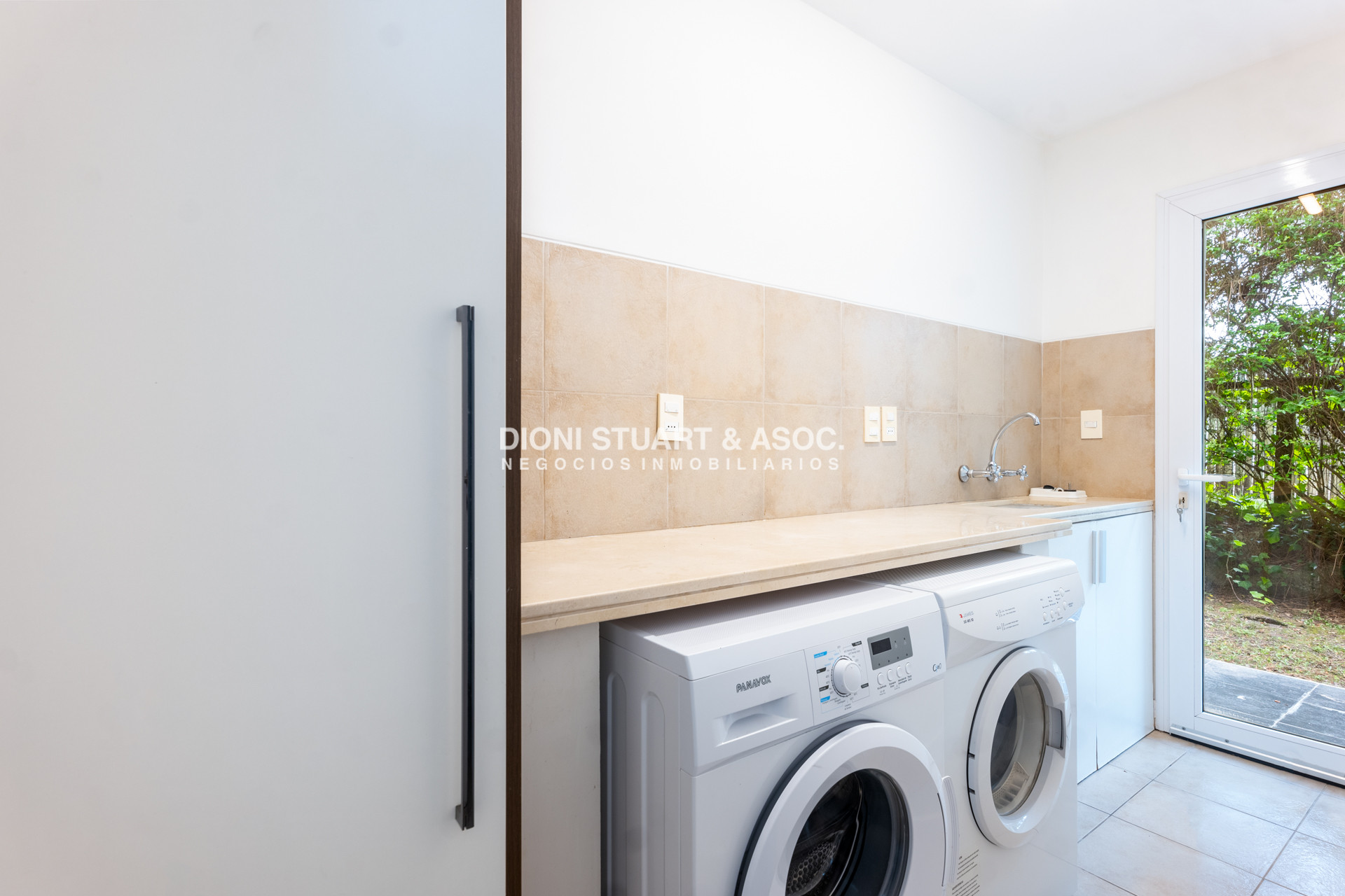 Casa ID.809 - Casa en Boluevard Park - 5 Dormitorios