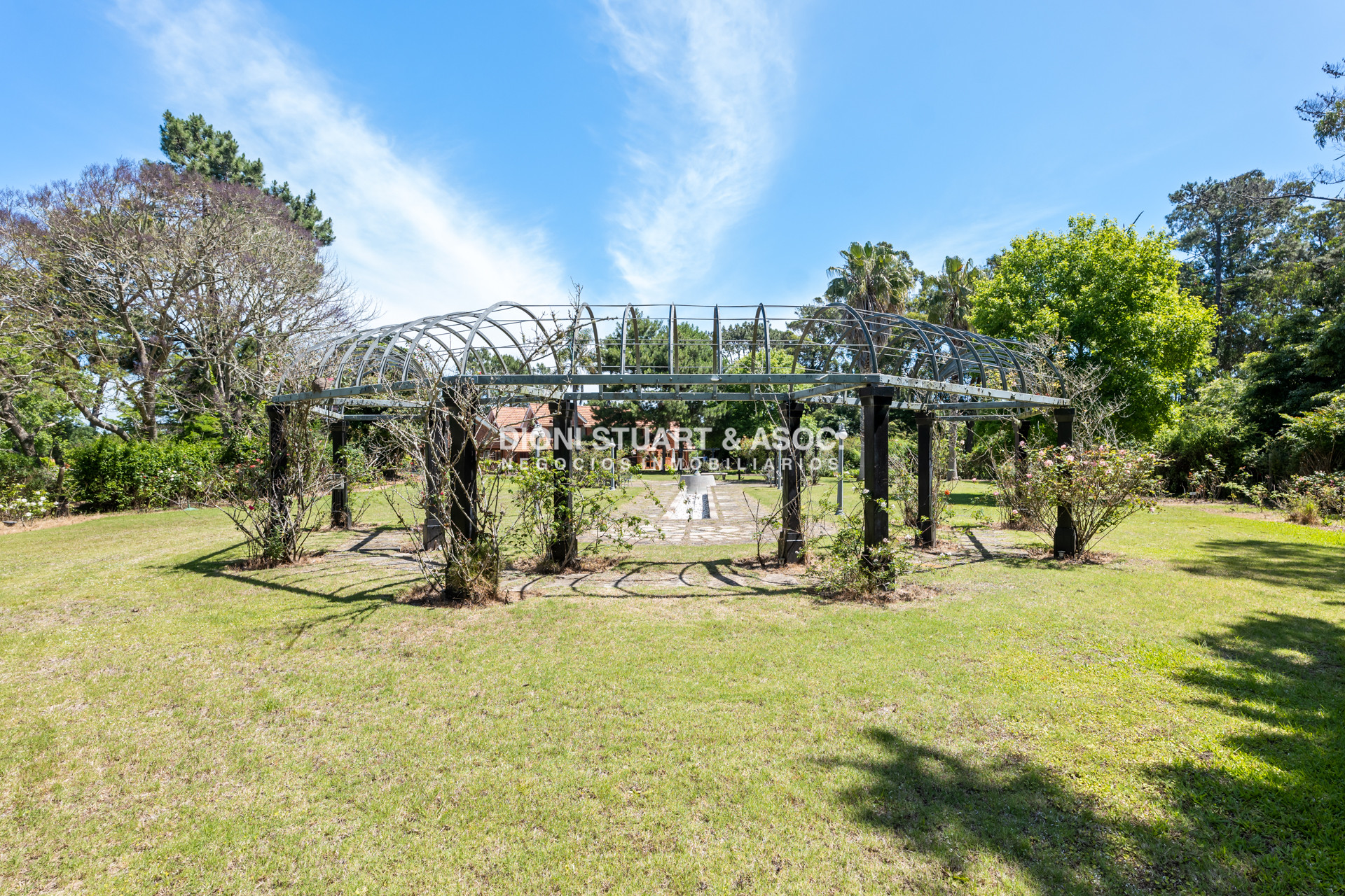 Casa ID.843 - CASA EN VENTA EN EL GOLF - INCREIBLE