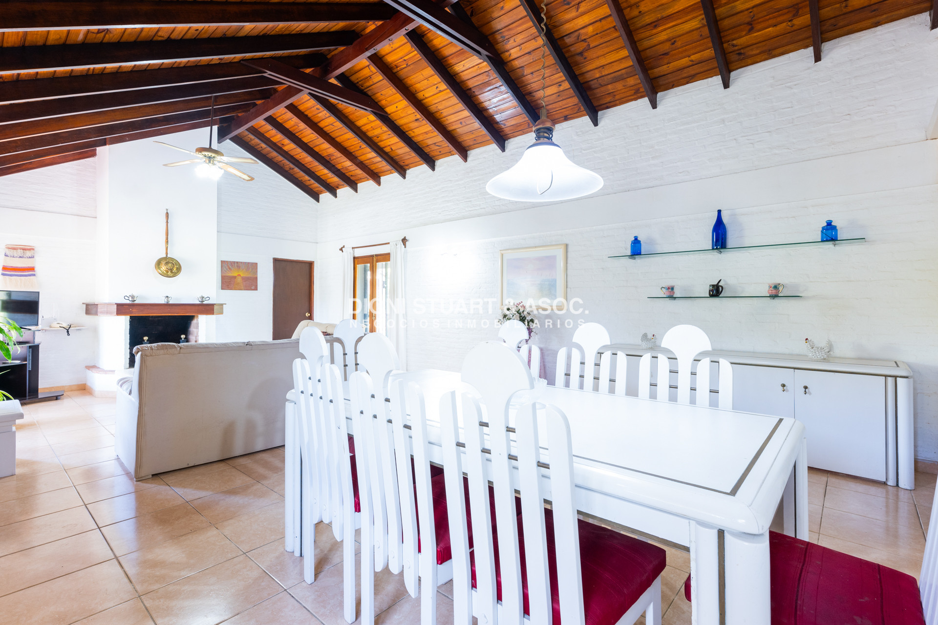 Casa ID.817 - CASA EN VENTA EN CANTEGRIL CON 3 DORMITORIOS Y DEPENDENCIA + PISCINA