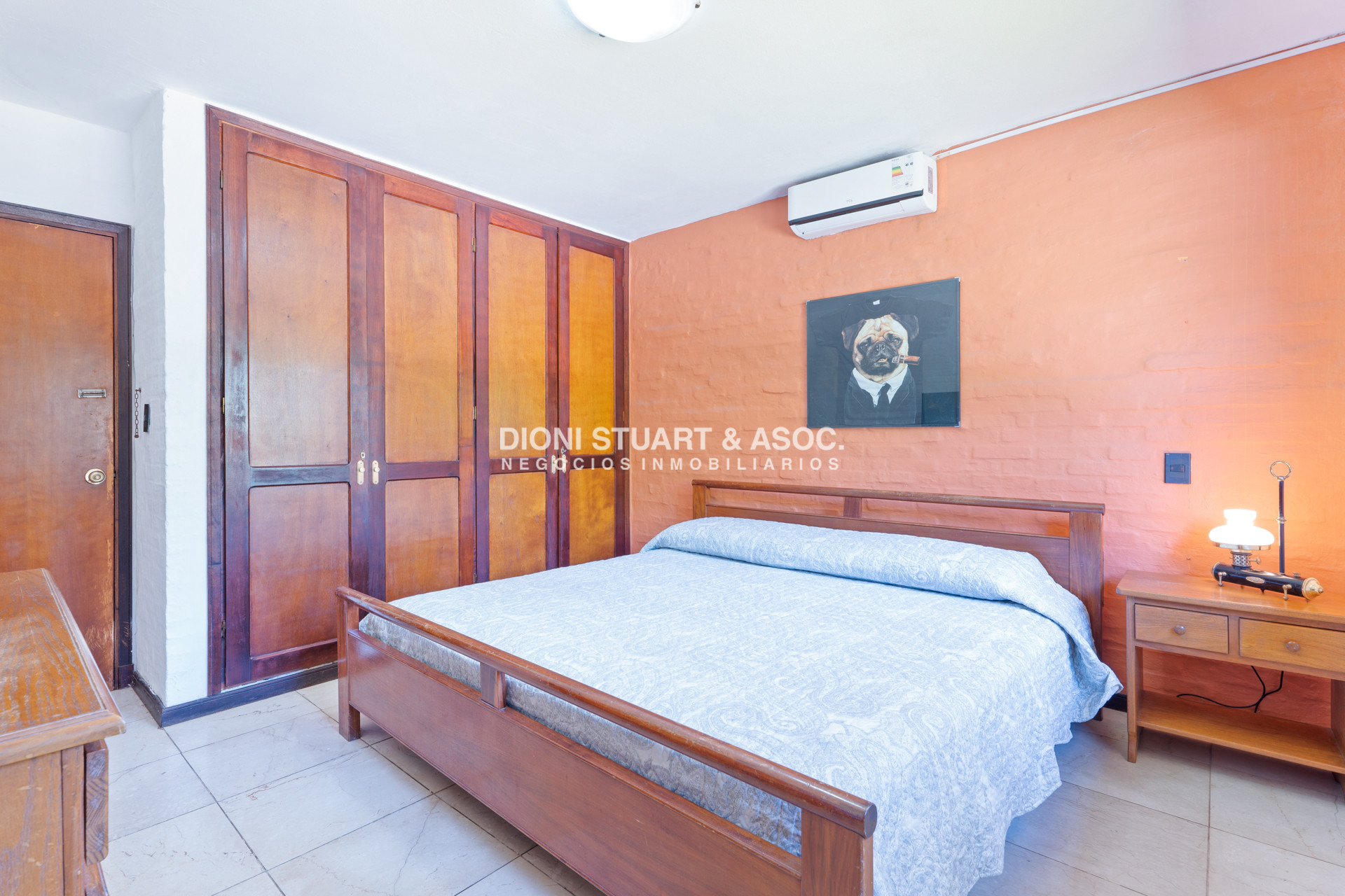 Casa ID.614 - CASA EN PINARES EN VENTA 5 DORMITORIOS EN SUITE CON PISCINA