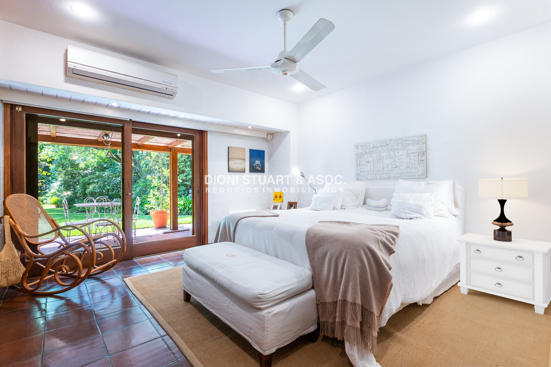 Casa ID.889 - CASA EN VENTA IMPONENTE EN EL GOLF - SAN RAFAEL - 6 DORMITORIOS