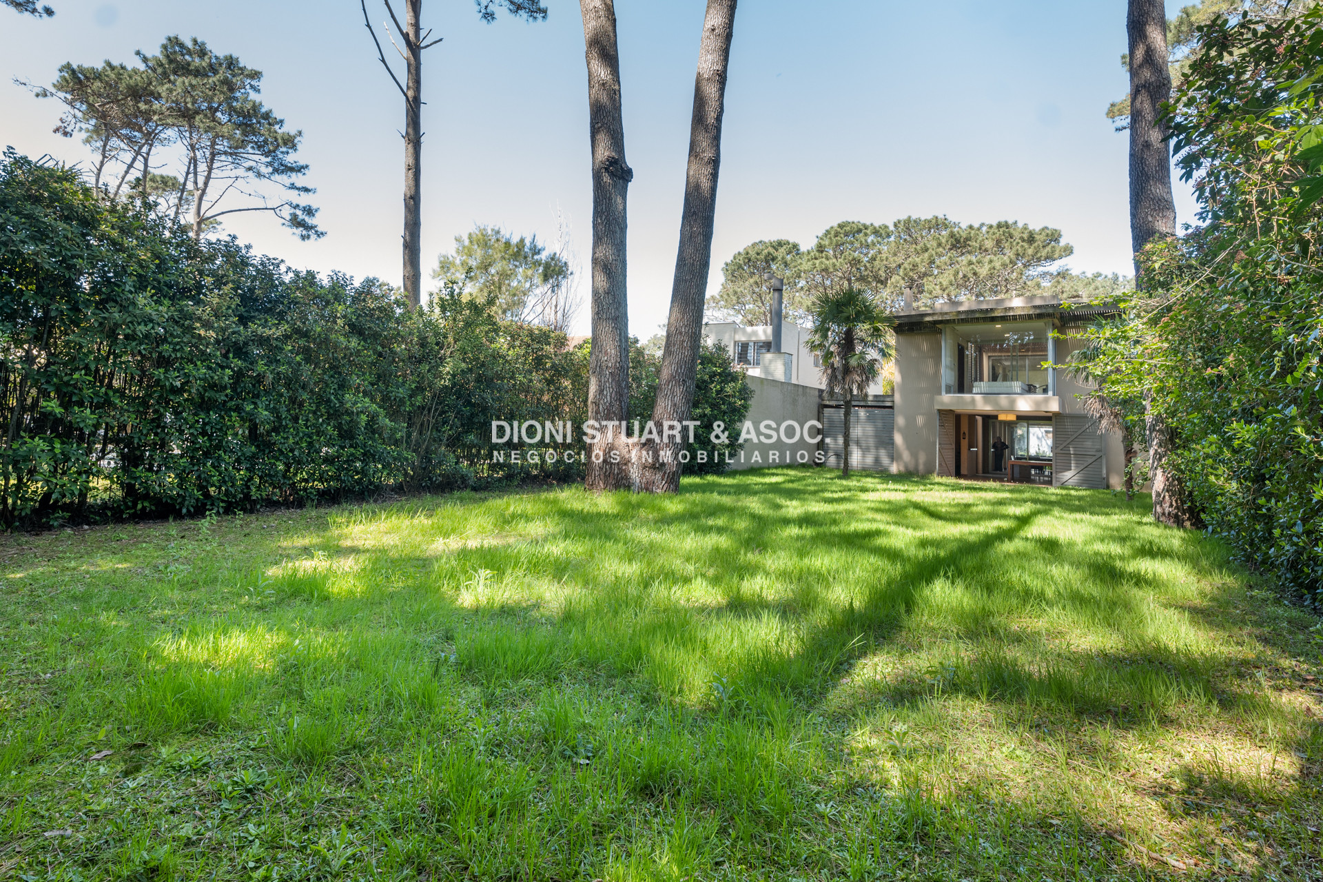 Casa ID.762 - CASA EN VENTA EN MONTOYA CERCA DEL MAR CON 5 DORMITORIOS - LA BARRA