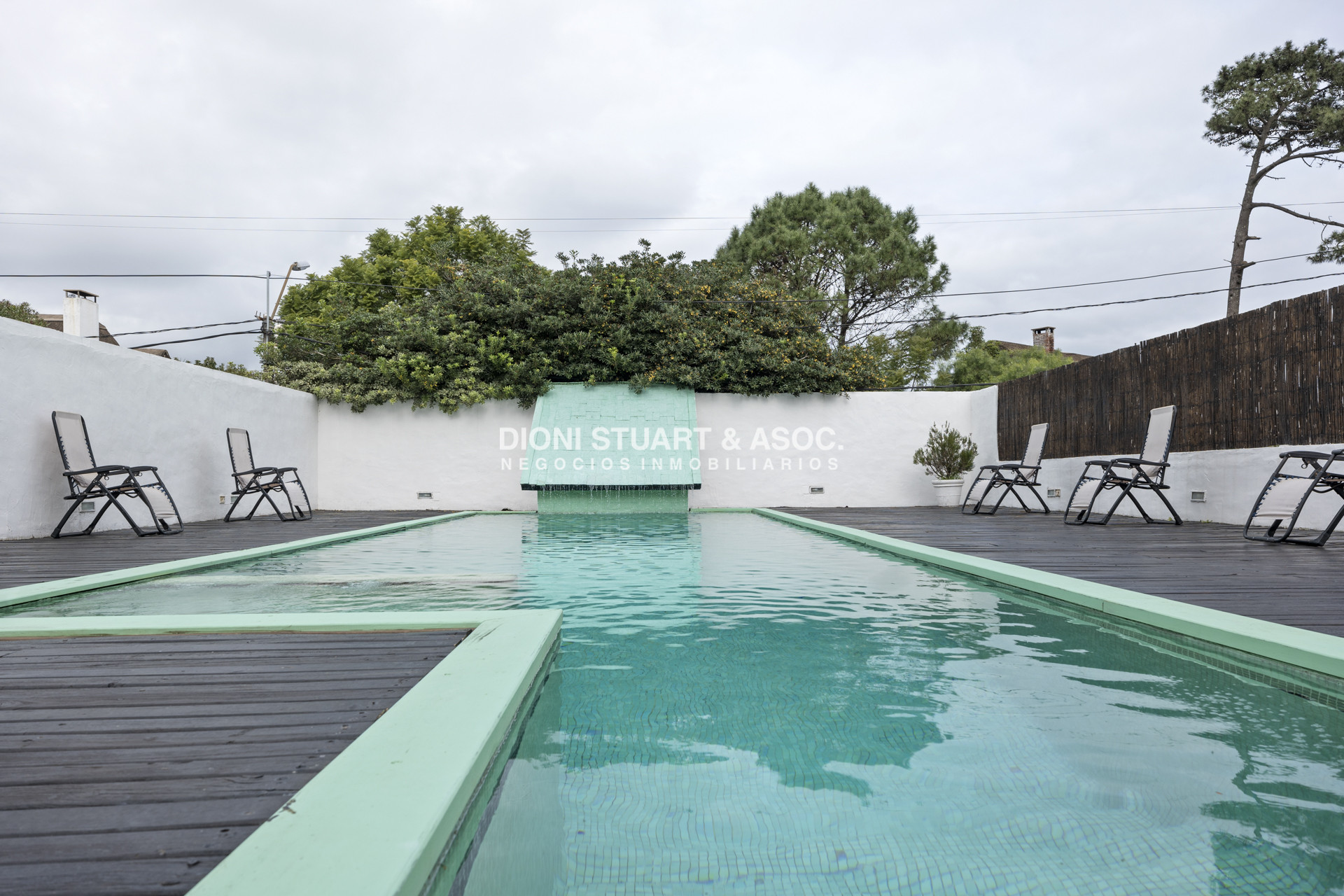 Casa ID.680 - CASA EN ALQUILER ANUAL EN LA MANSA - 5 DORMITORIOS - CON PISCINA