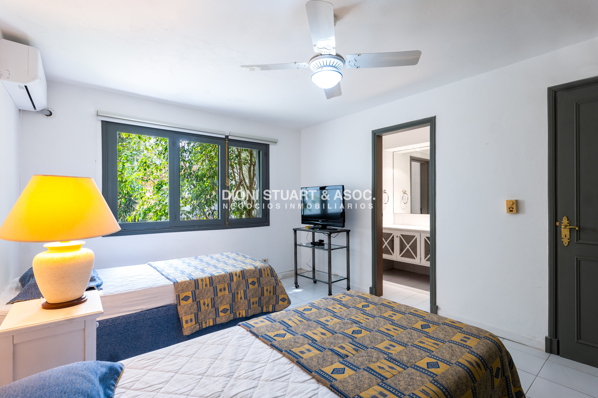Casa ID.803 - CASA EN VENTA EN EL GOLF CON 8 DORMITORIOS EN SUTIE