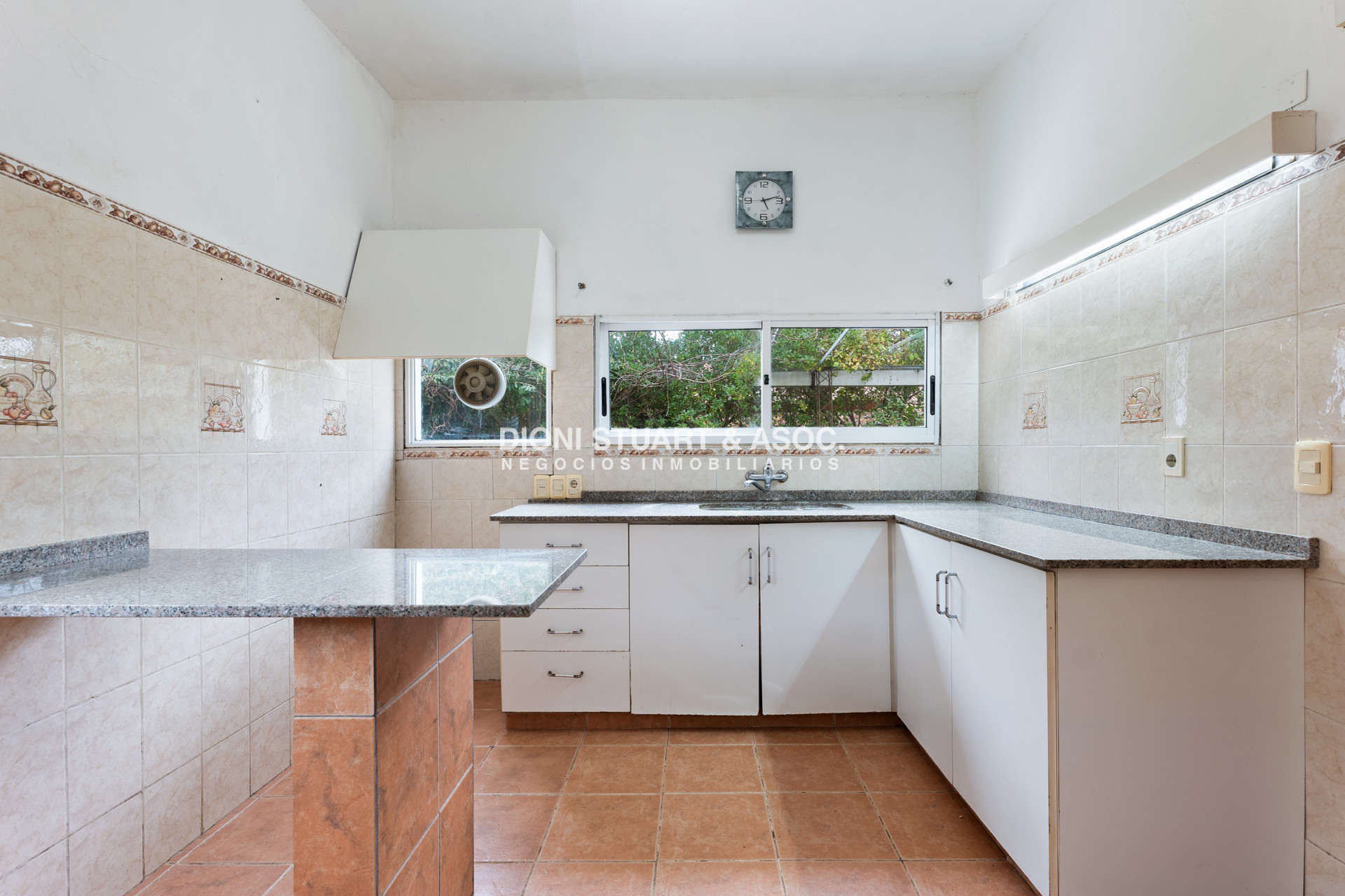 Casa ID.694 - Casa en Venta - Oportunidad - Jardines de Córdoba - 3 Dormitorios + Barbacoa + Dependencia