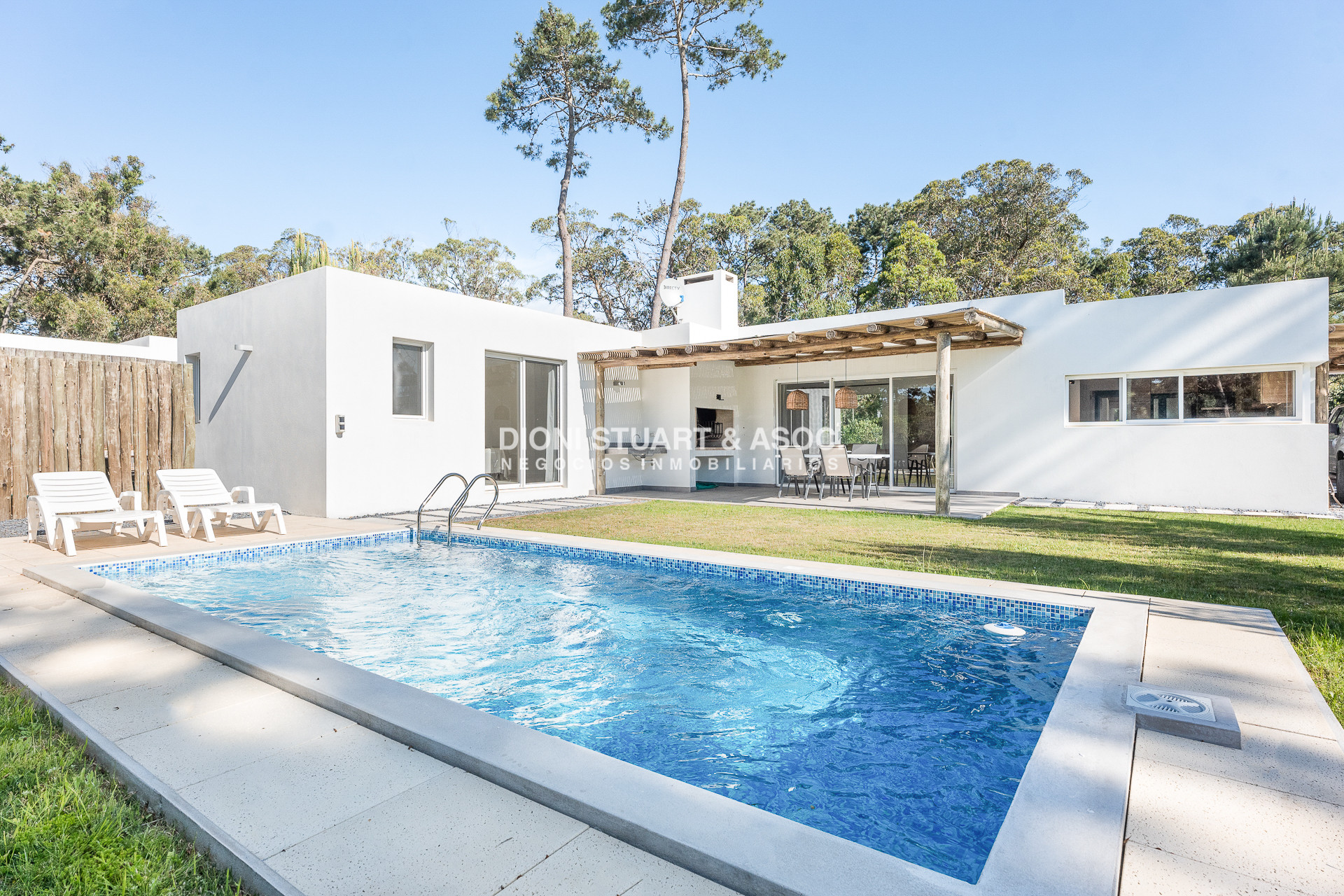 Casa ID.805 - CASA NUEVA EN VENTA EN MONTOYA LA BARRA - 3 DORMITORIOS Y PISCINA