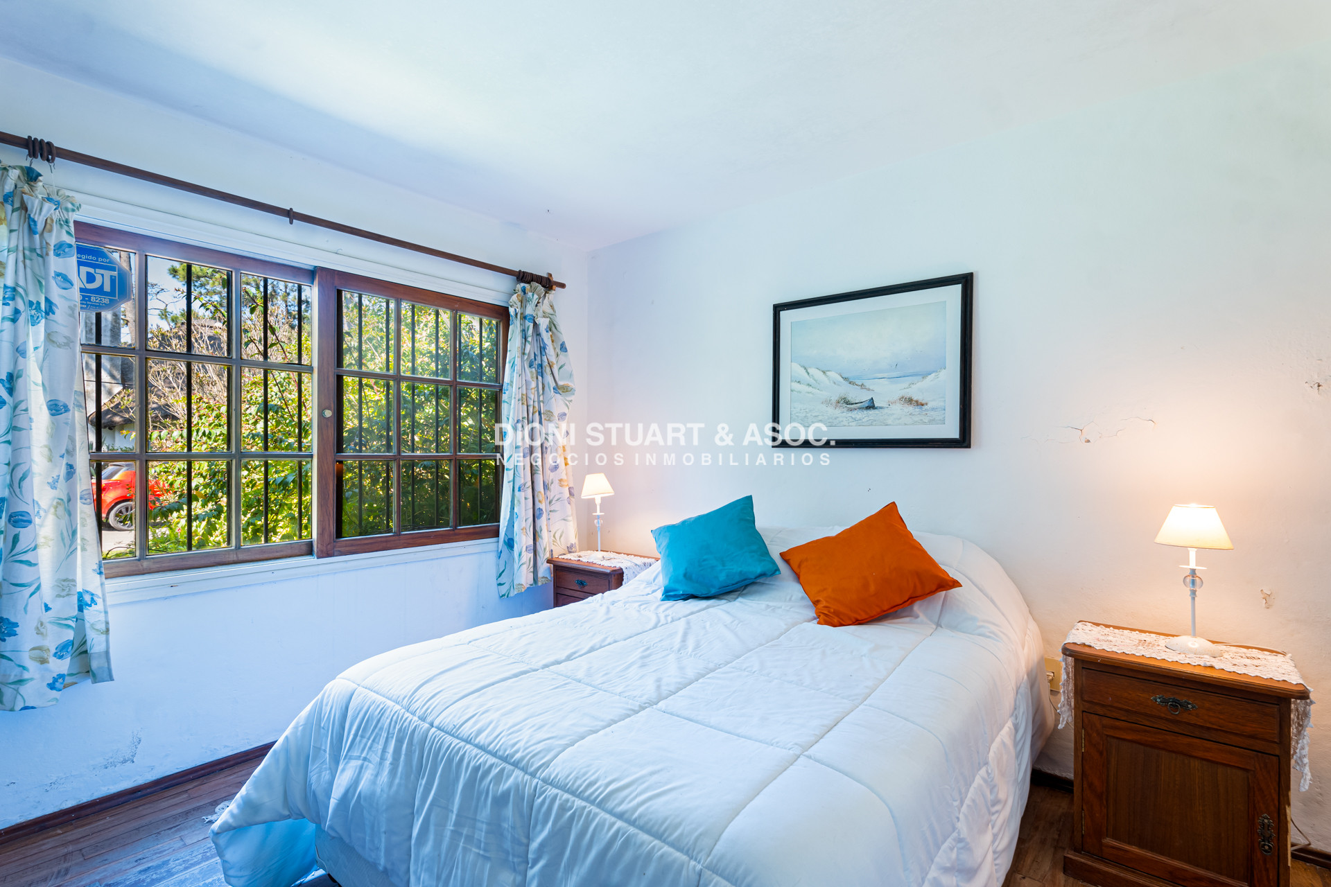 Casa ID.802 - Casa en Venta en Rincon Del Indio - 3 Dormitorios - A 1 cuadra del mar