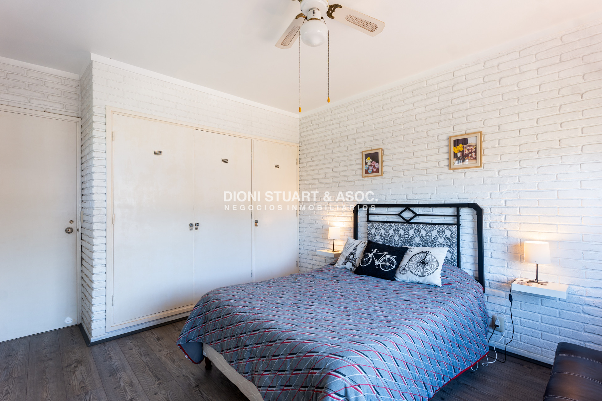 Casa ID.785 - CASA EN VENTA DE 5 DORMITORIOS CERCA DEL SHOPPING