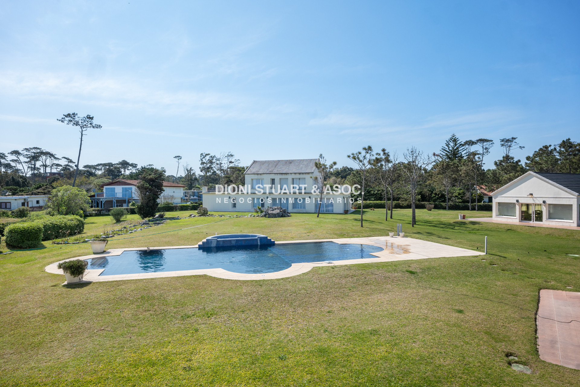 Casa ID.769 - Mansion En Primera Linea Playa Mansa