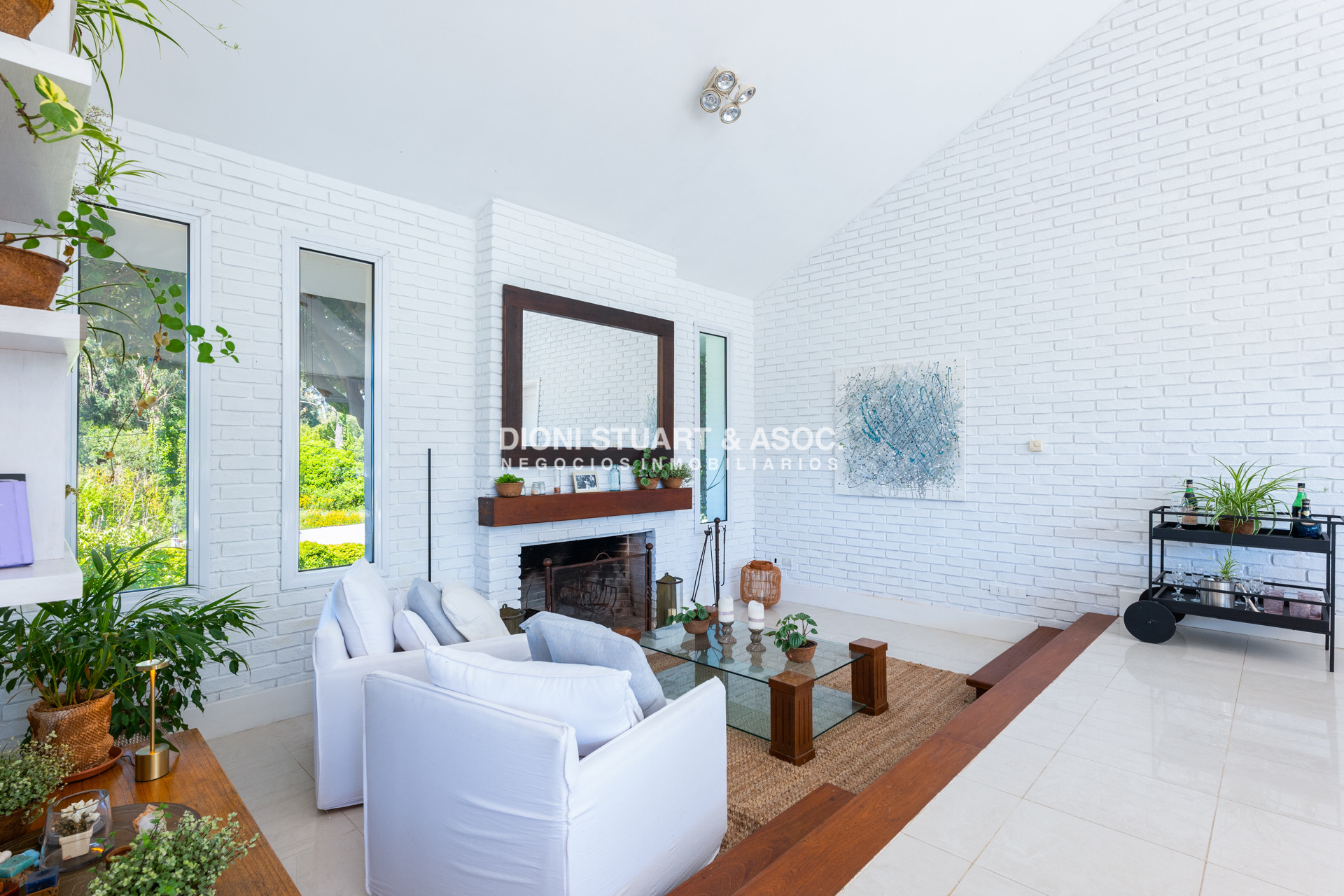 Casa ID.857 - CASA EN VENTA EN EL GOLF DE 4 DORMITORIOS Y DEP. - VISTA DIRECTA AL GOLF