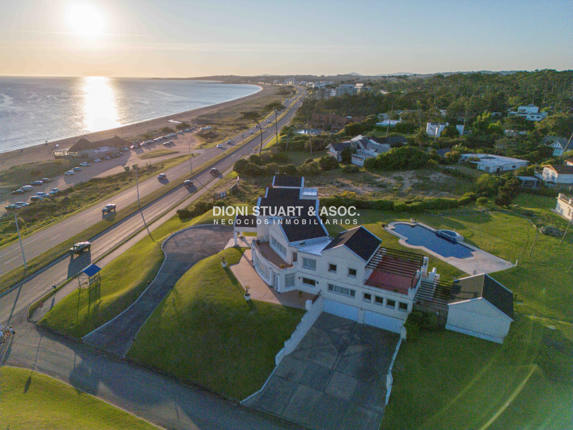 Casa ID.769 - Mansion En Primera Linea Playa Mansa