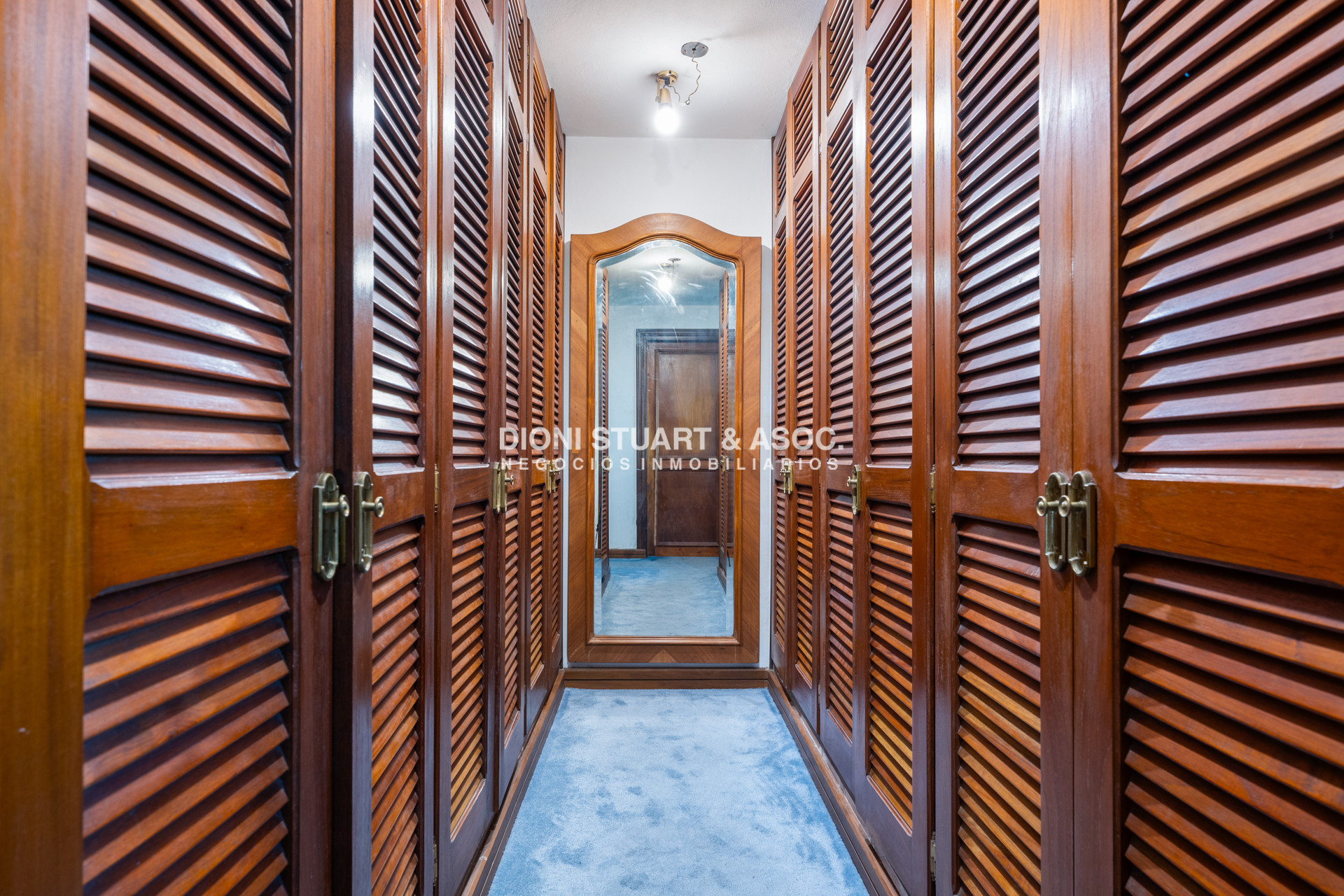 Casa ID.797 - Casa en Alquiler en Barrio Golf - Playa Brava - 5 Dormitorios y Piscina