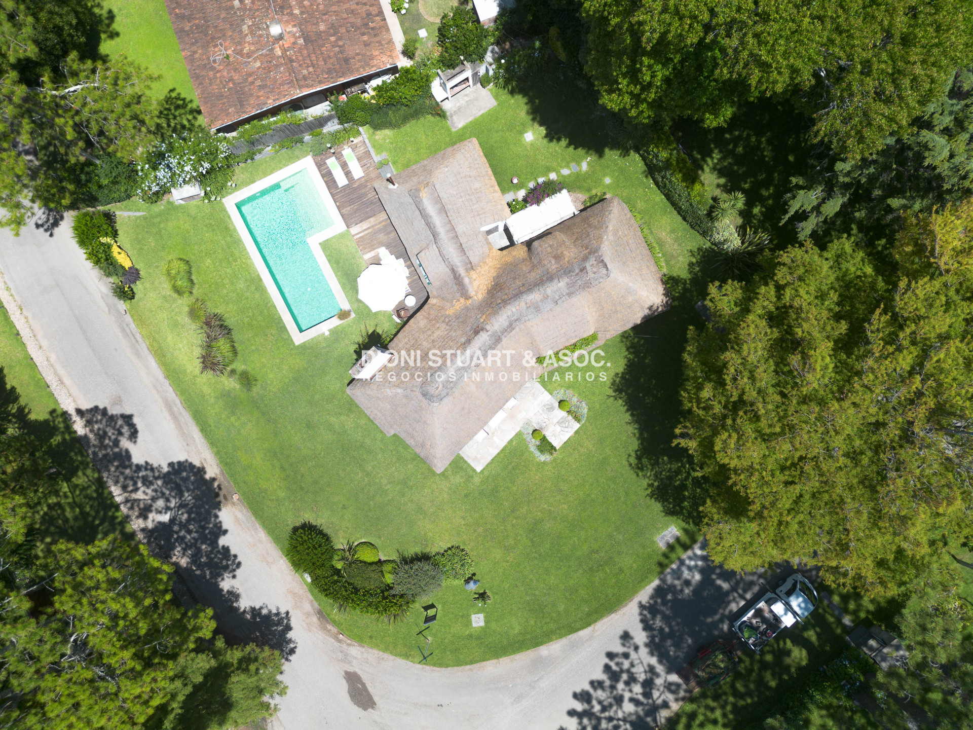 Casa ID.888 - CASA EN SAN RAFAEL - 4 DORMITORIOS - PISCINA CLIMATIZADA